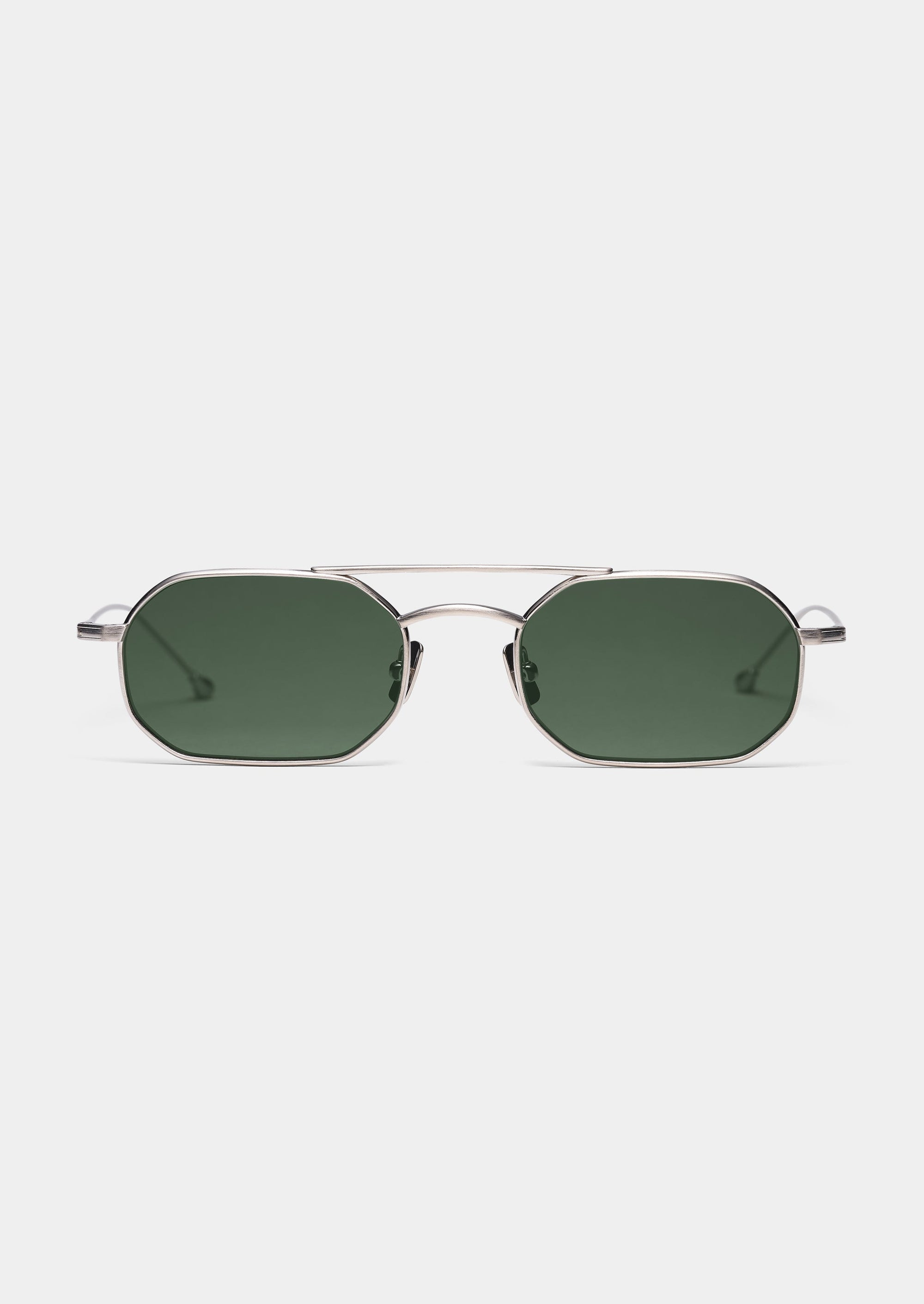 TT18 MOSS SUN BRUSHED SILVER G15