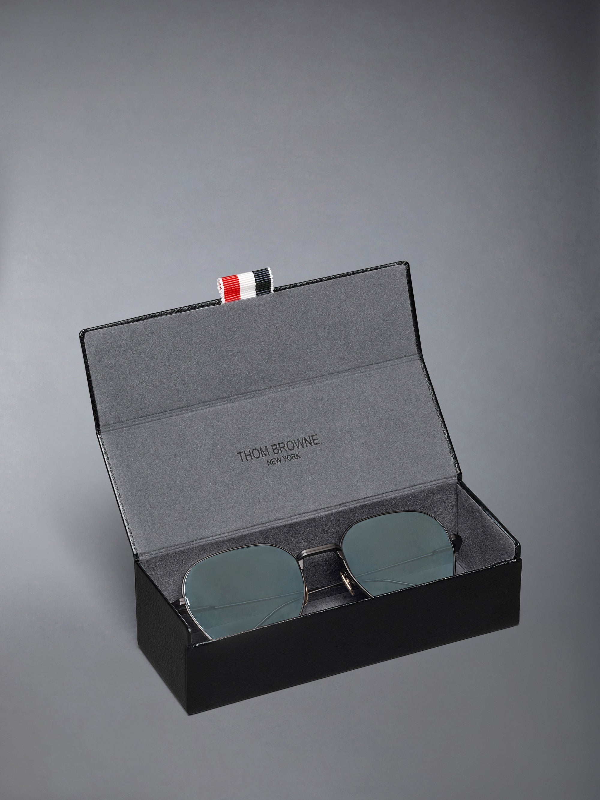 TITANIUM RECTANGULAR SUNGLASSES