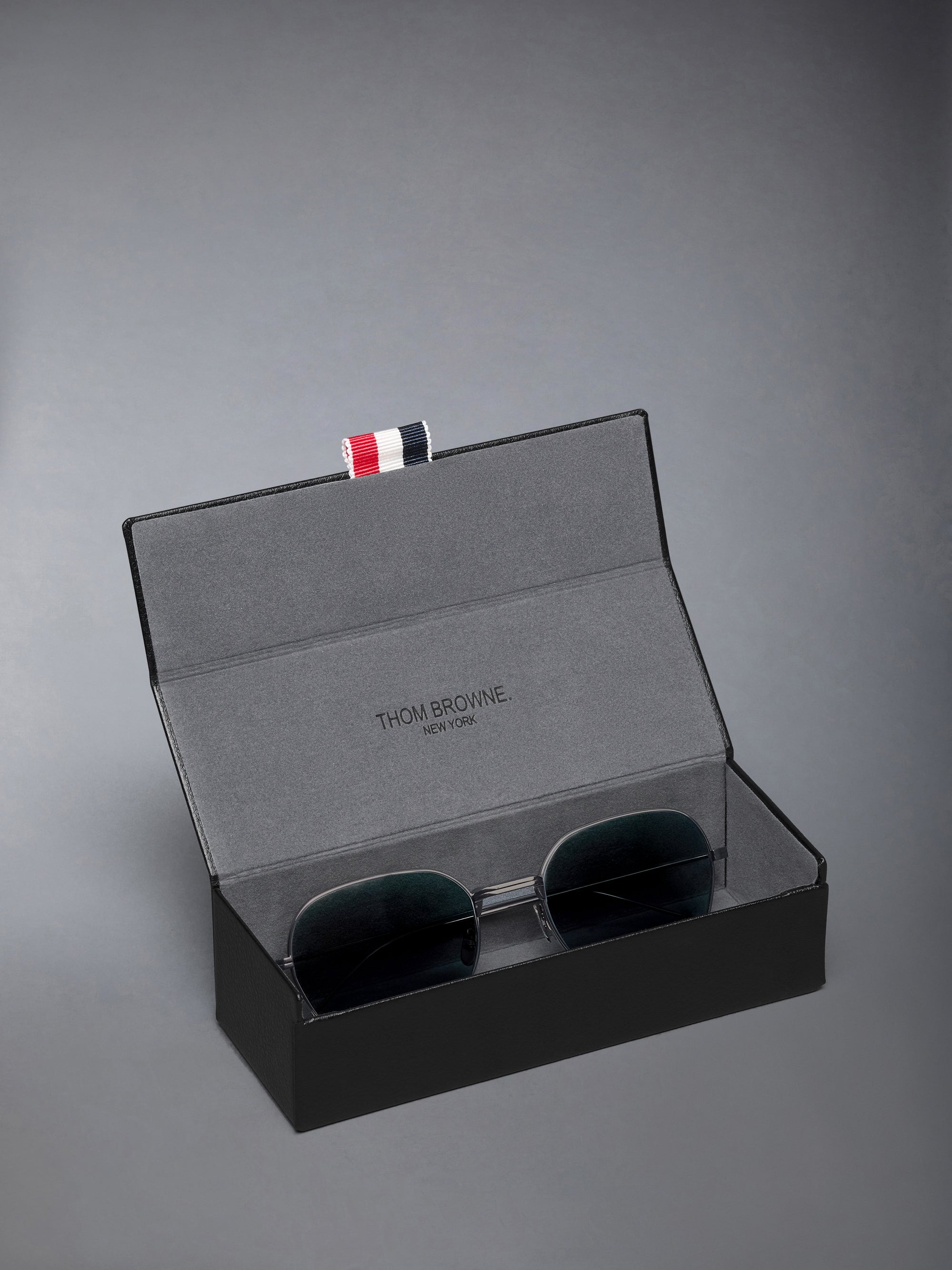 TITANIUM RECTANGULAR SUNGLASSES