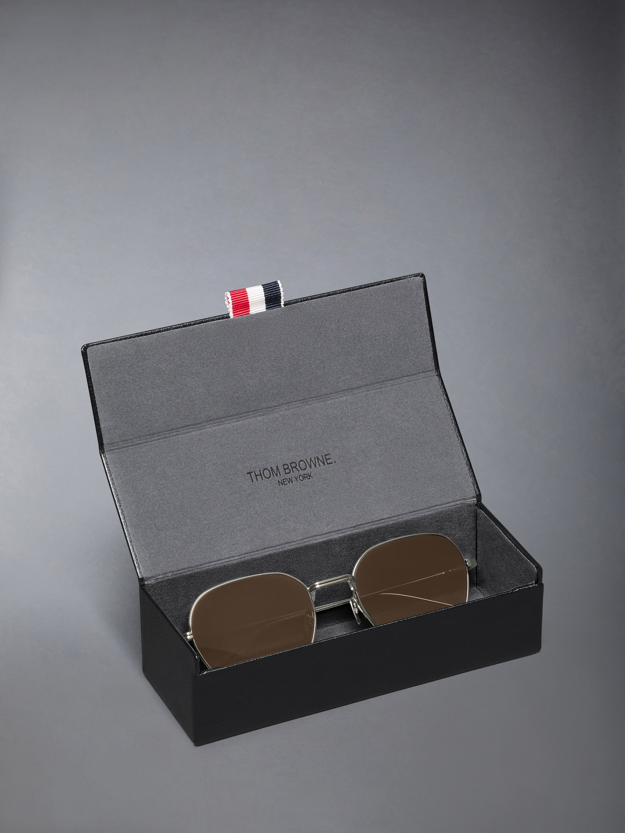 TITANIUM RECTANGULAR SUNGLASSES