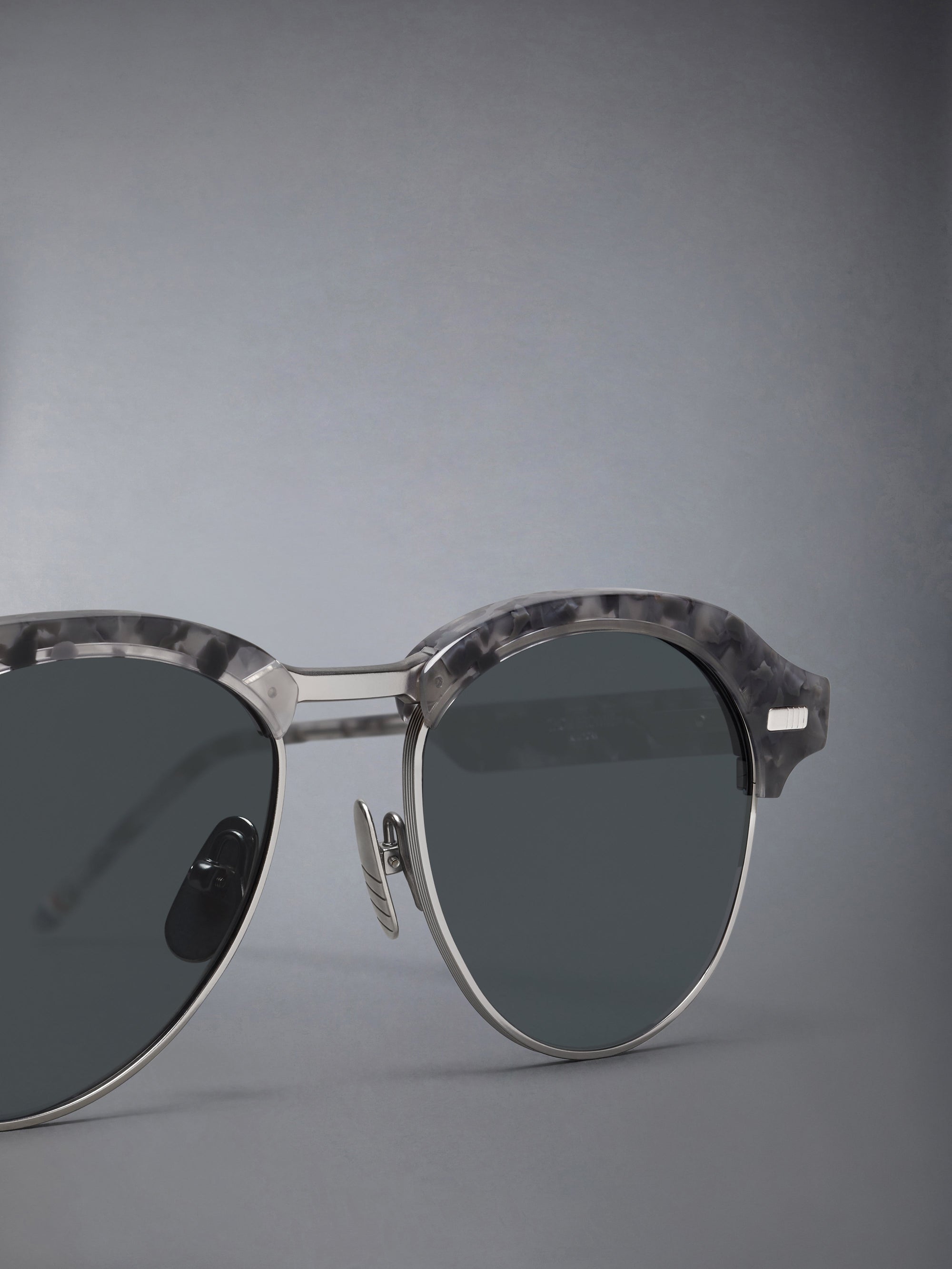 ACETATE AND TITANIUM PILOT SUNGLASSES