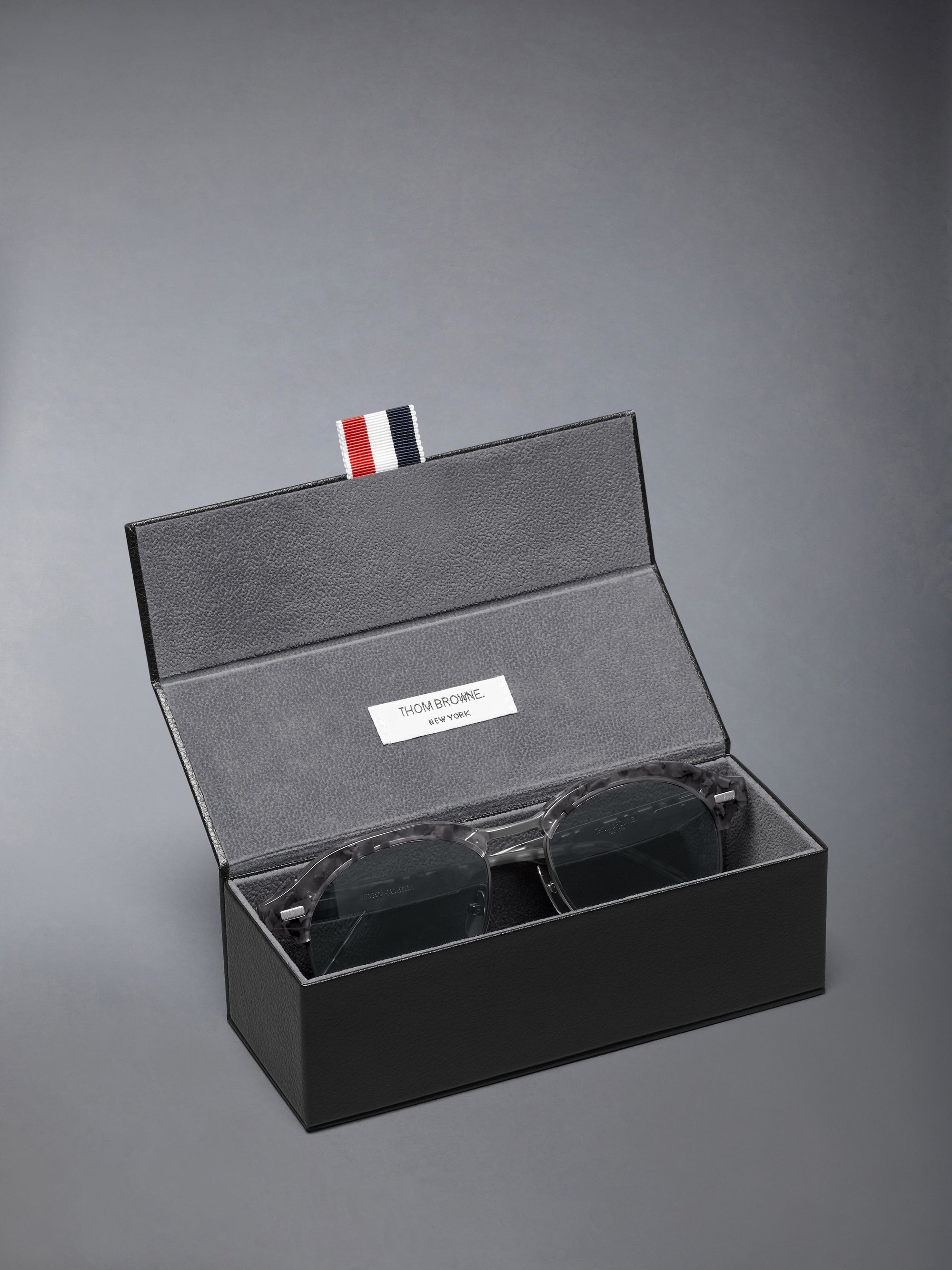ACETATE AND TITANIUM PILOT SUNGLASSES