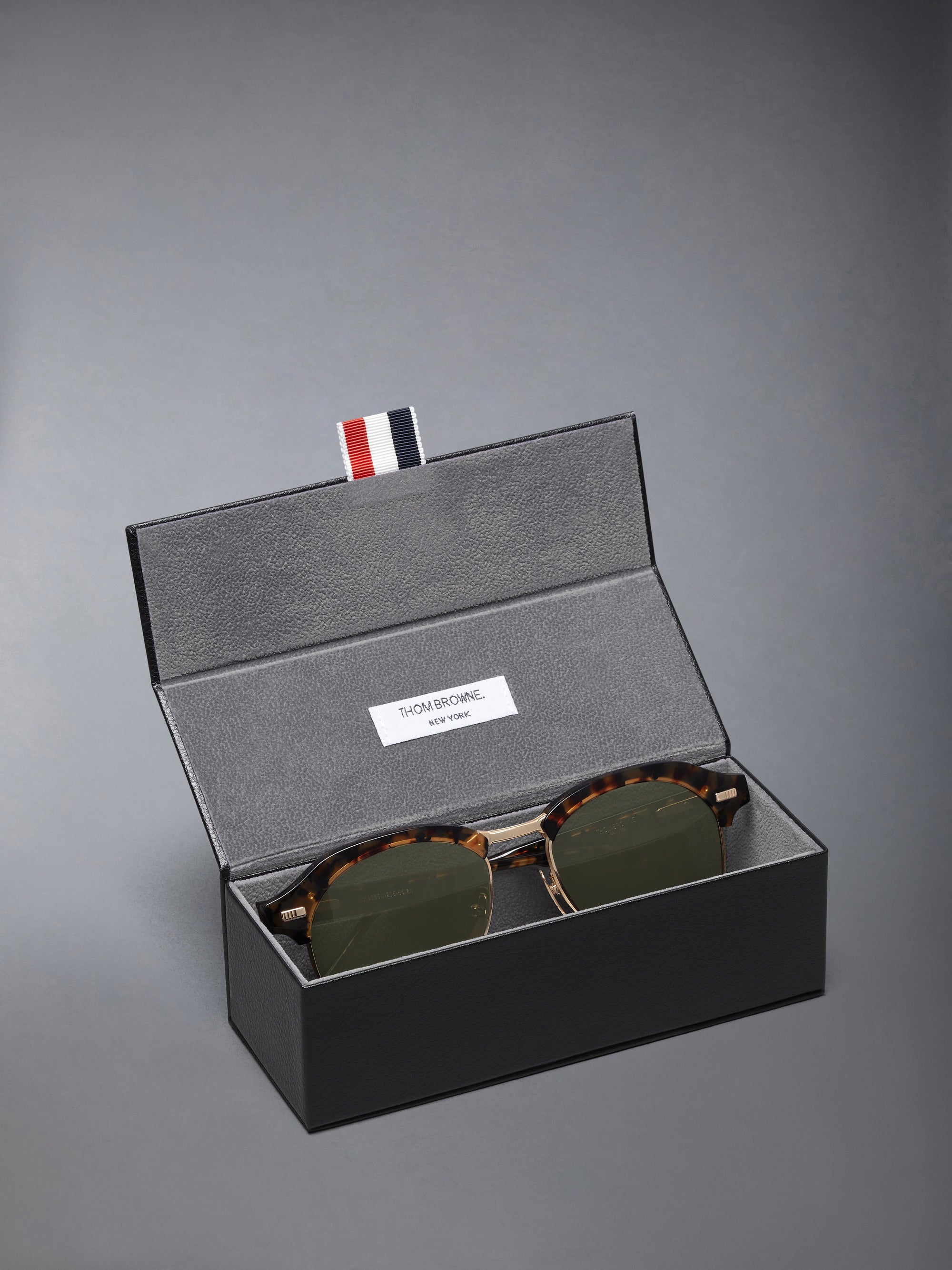 ACETATE AND TITANIUM PILOT SUNGLASSES