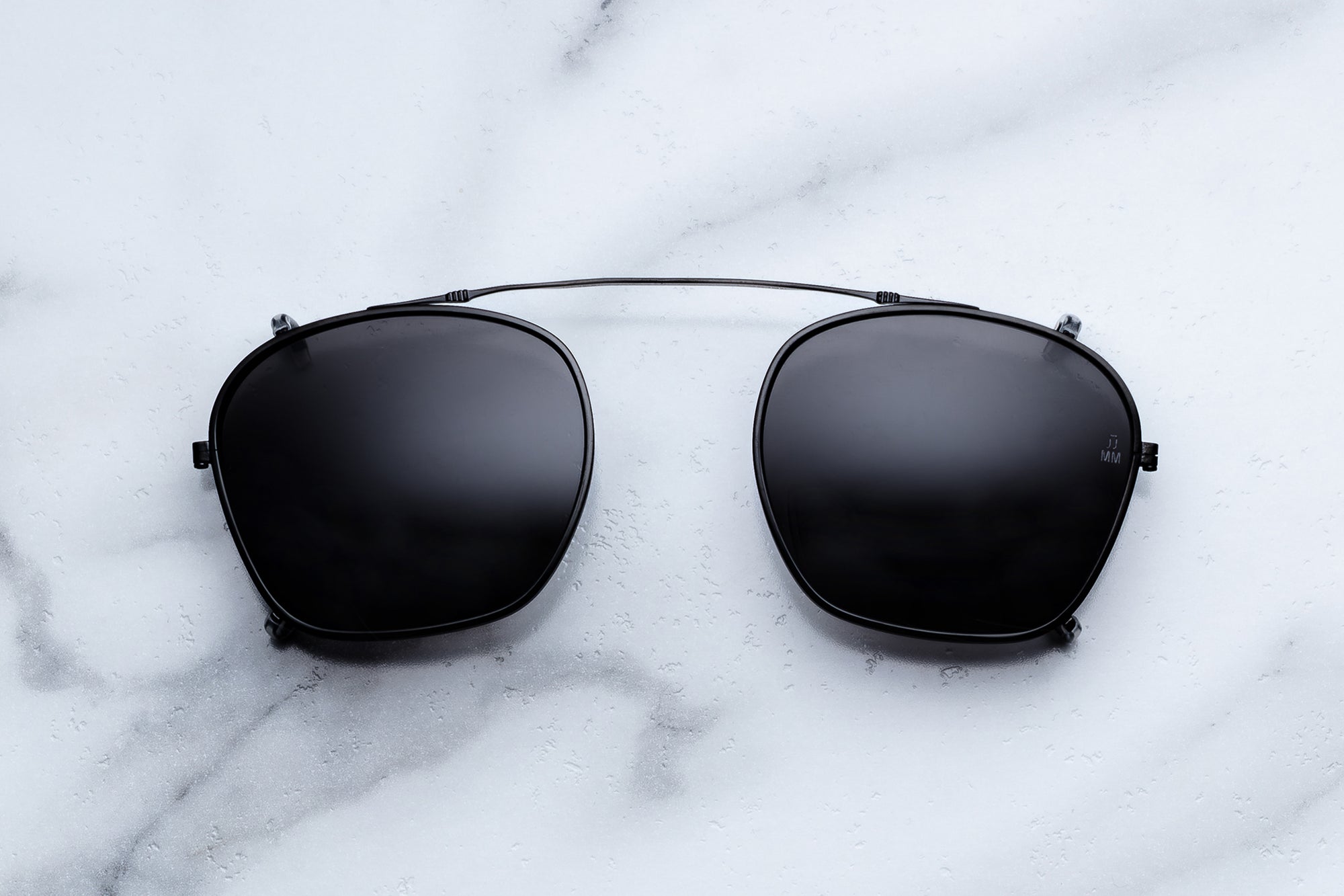 Zephirin 47 Clip On 2#88-black-black-mineral-glass_