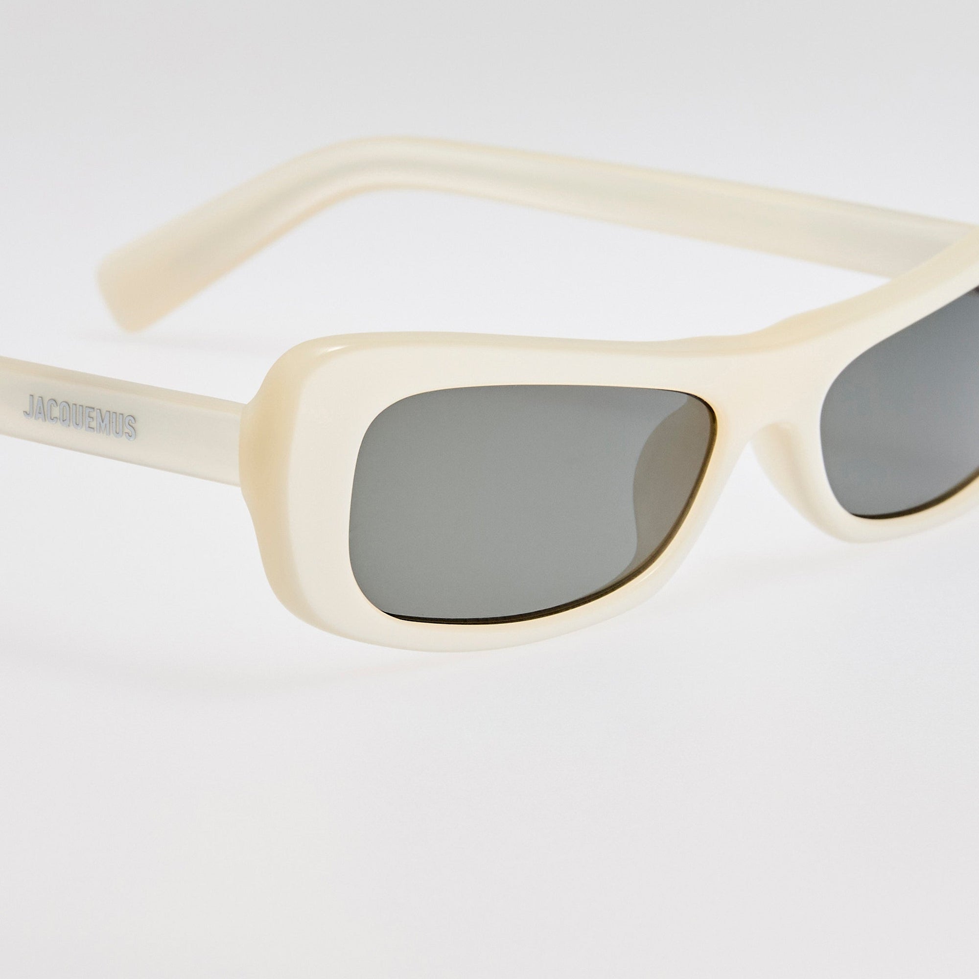 Capri Sunglasses in Metallic Pearl