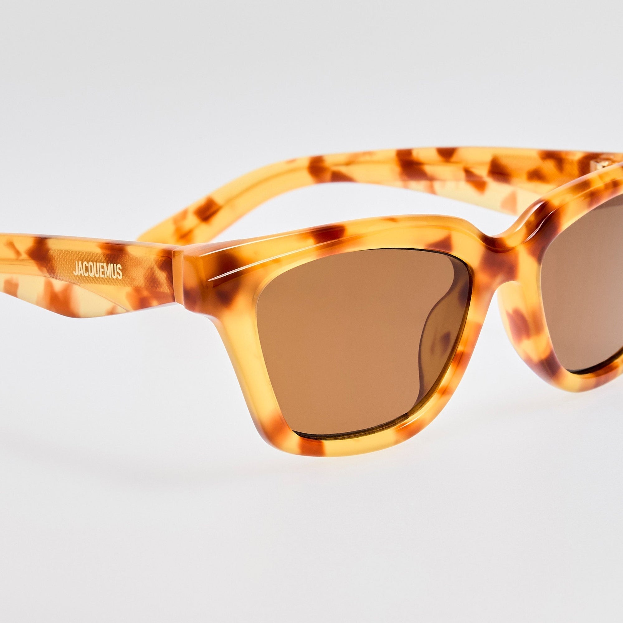 Carre Sunglasses in Beige Tortoiseshell