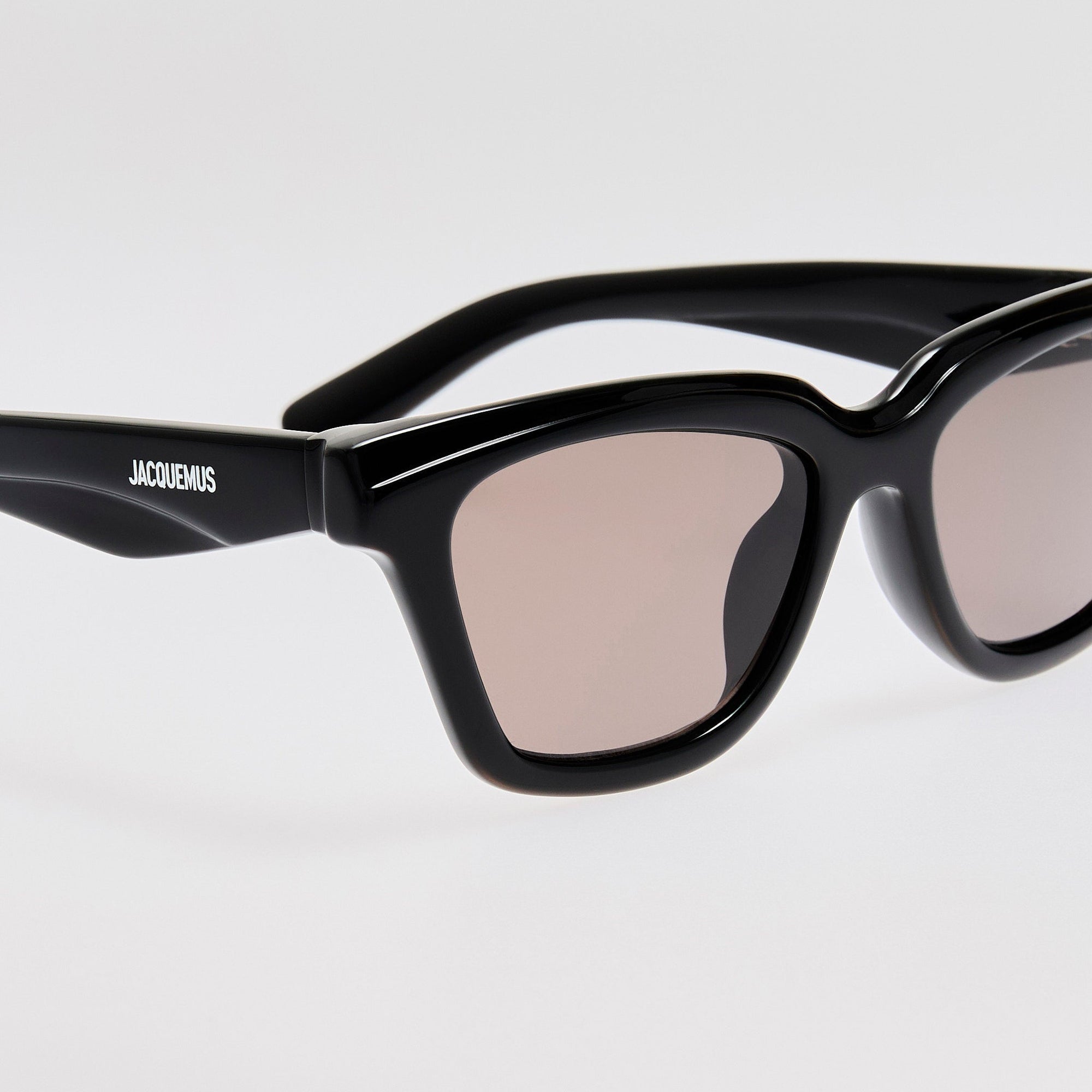 Carre Sunglasses in Black