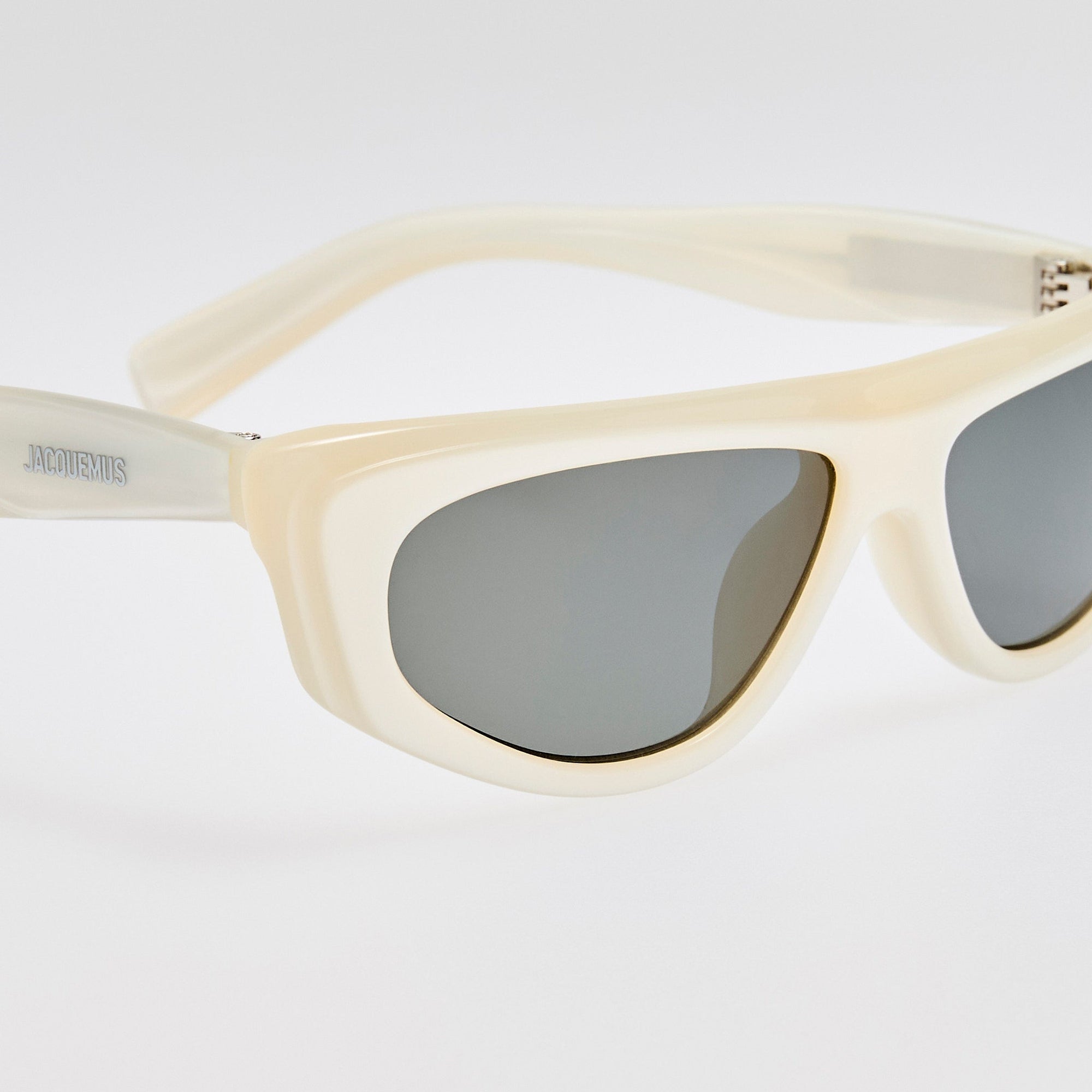 Casco Sunglasses in Metallic Pearl