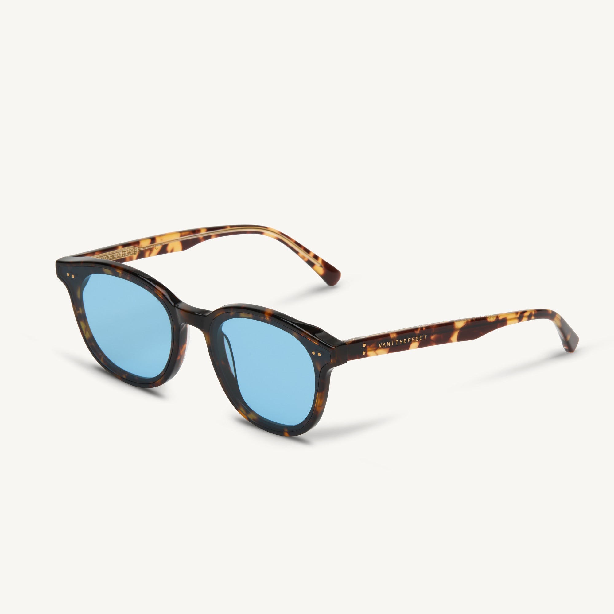 Clyde - Tortoise - 33 Light Blue Gradient