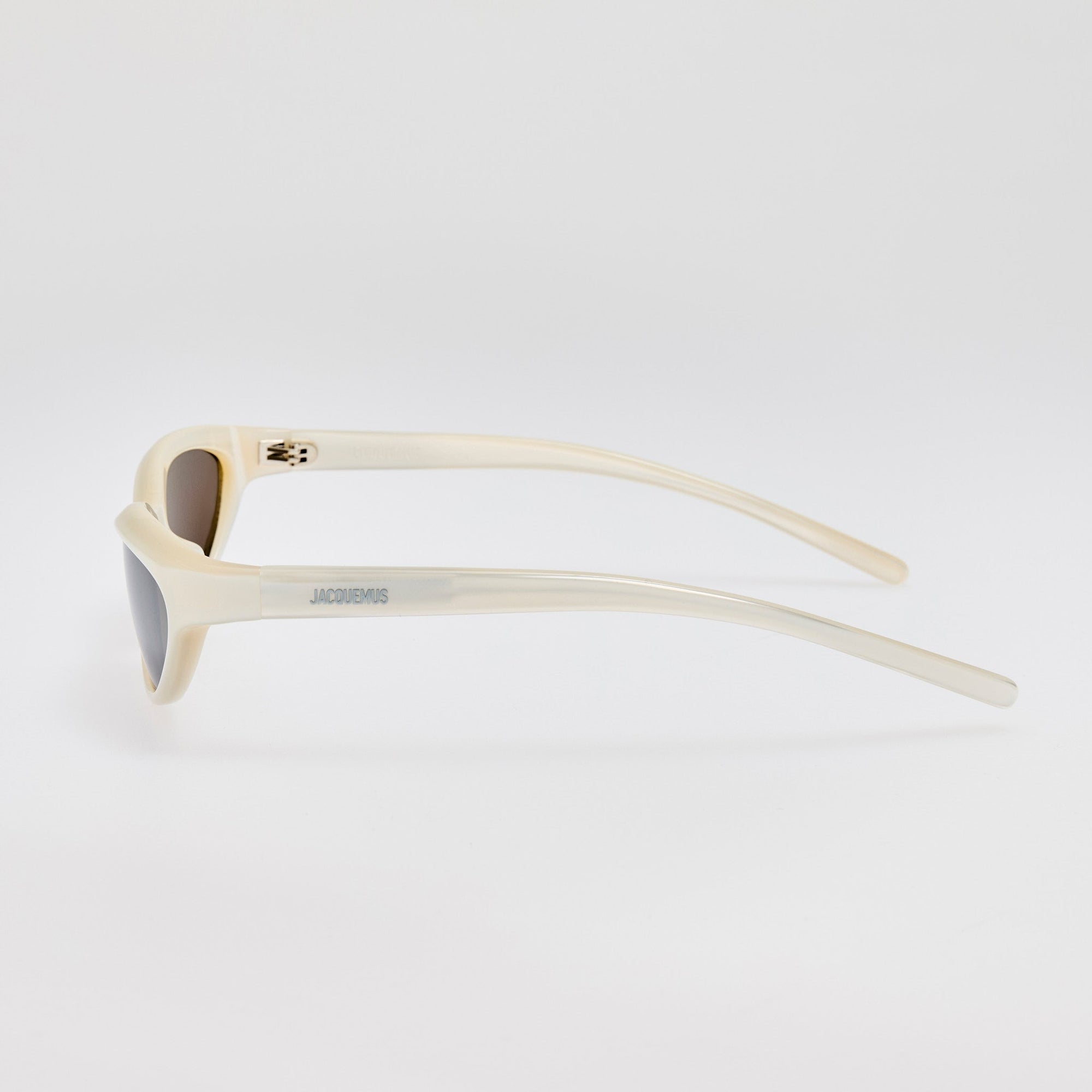Curvo Sunglasses in Metallic Pearl
