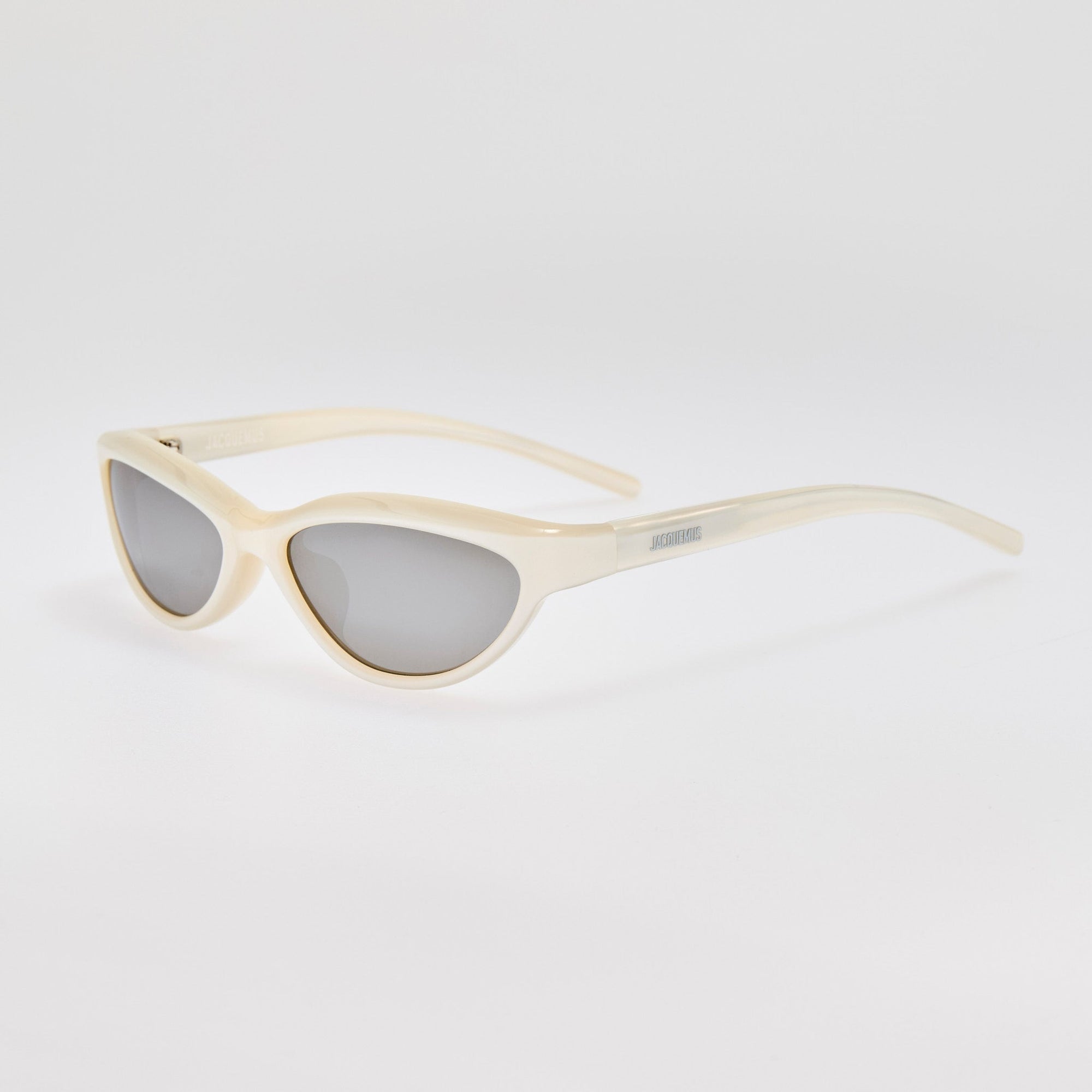 Curvo Sunglasses in Metallic Pearl