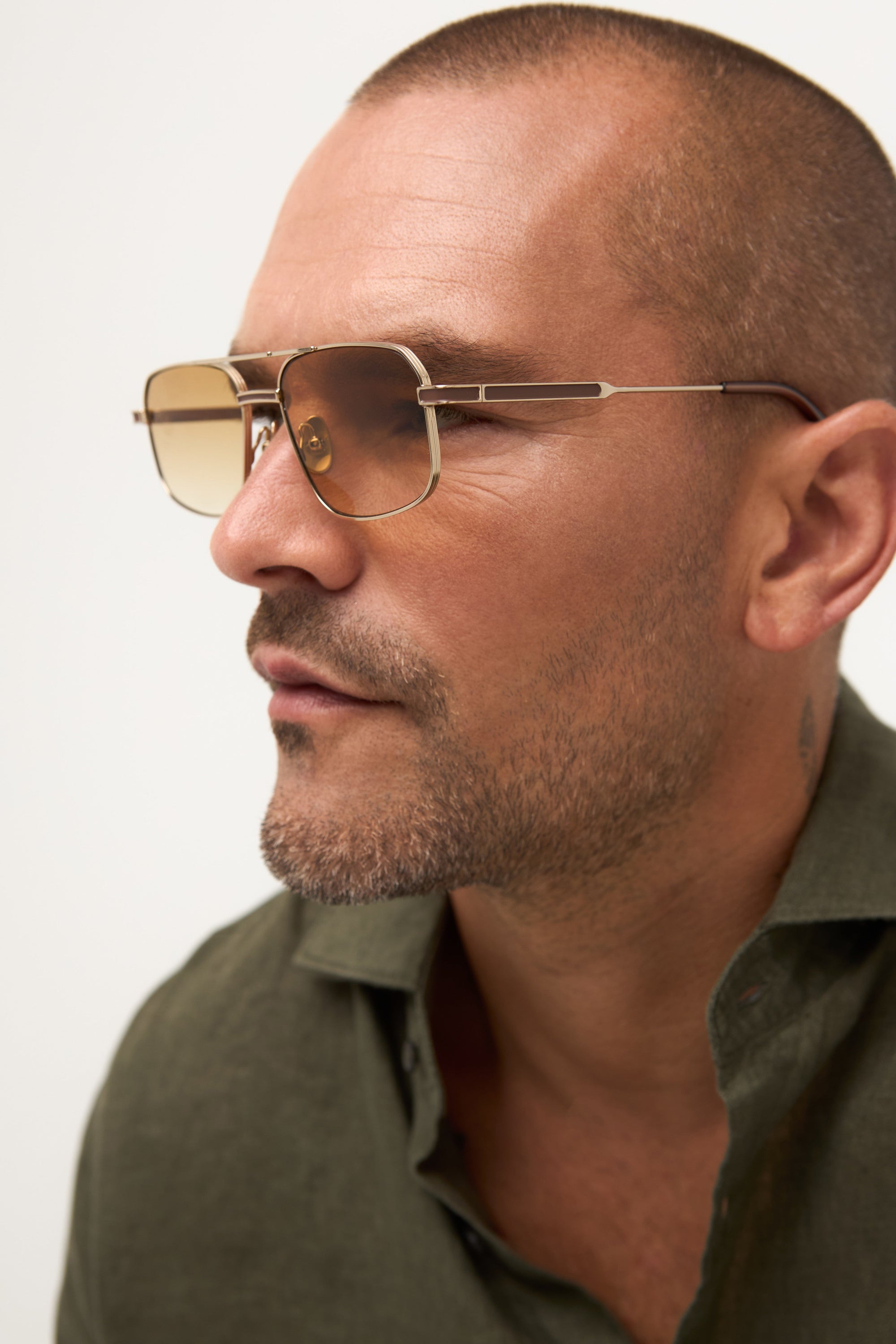 Goldie - Shiny Light Gold / Brown