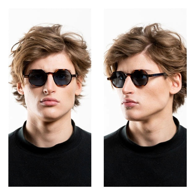 Kyme Eyewear Cassis: oval vintage sunglasses. Color Dark avana, Material Acetate cellulose, Size Small