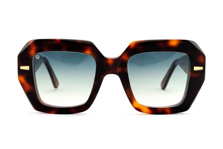 Kyme Eyewear Emma: oversize squared sunglasses. Color Tobacco, Material Acetate cellulose, Size Large