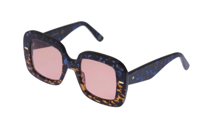 Kyme Eyewear Atena: oversize squared sunglasses. Color Tobacco, Material Acetate cellulose, Size Large