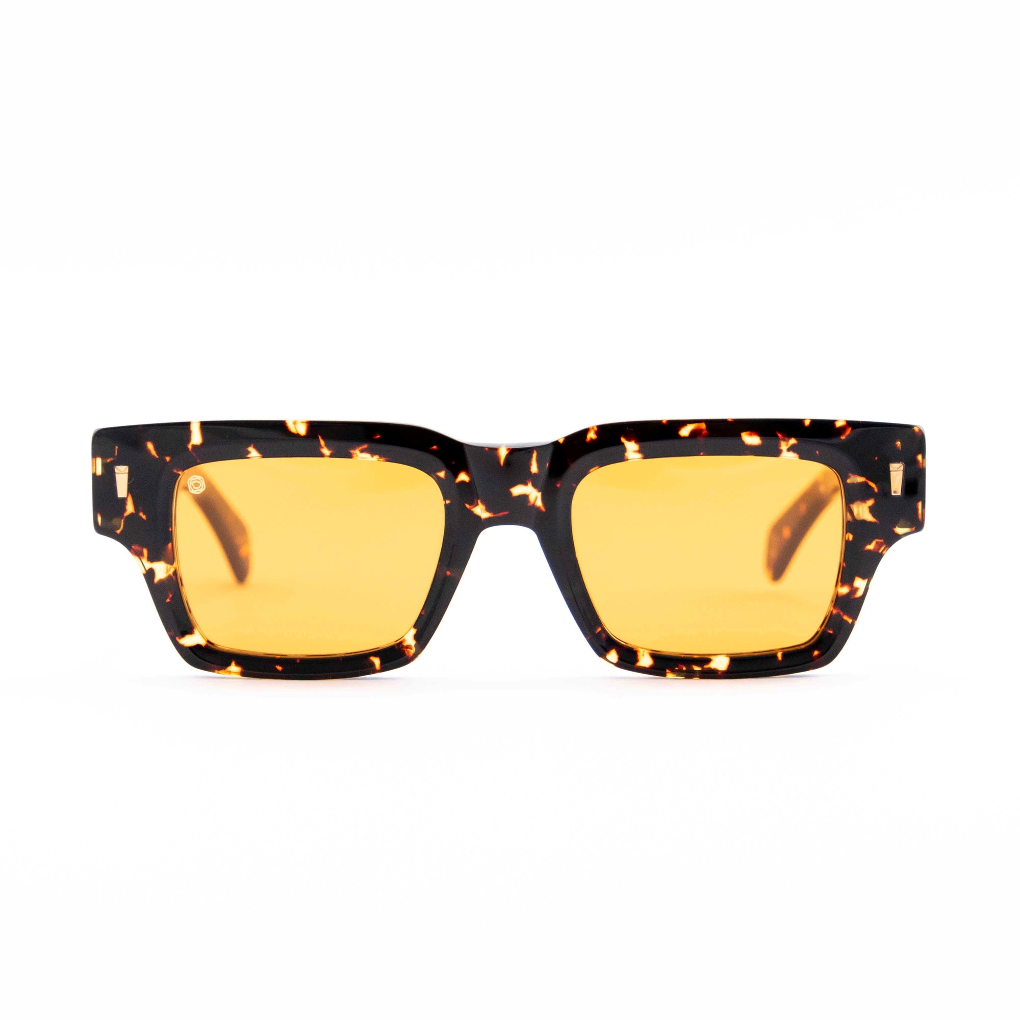 Kyme Eyewear Boxy: streetstyle squared sunglasses. Color Amber, Material Acetate cellulose, Size Medium
