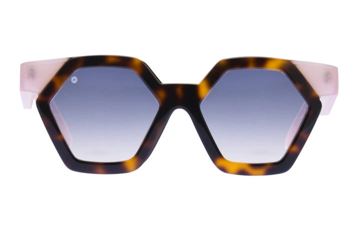 Kyme Eyewear Christie: rhomboidal sunglasses. Color Glossy black/Matt black, Material Acetate cellulose, Size Large