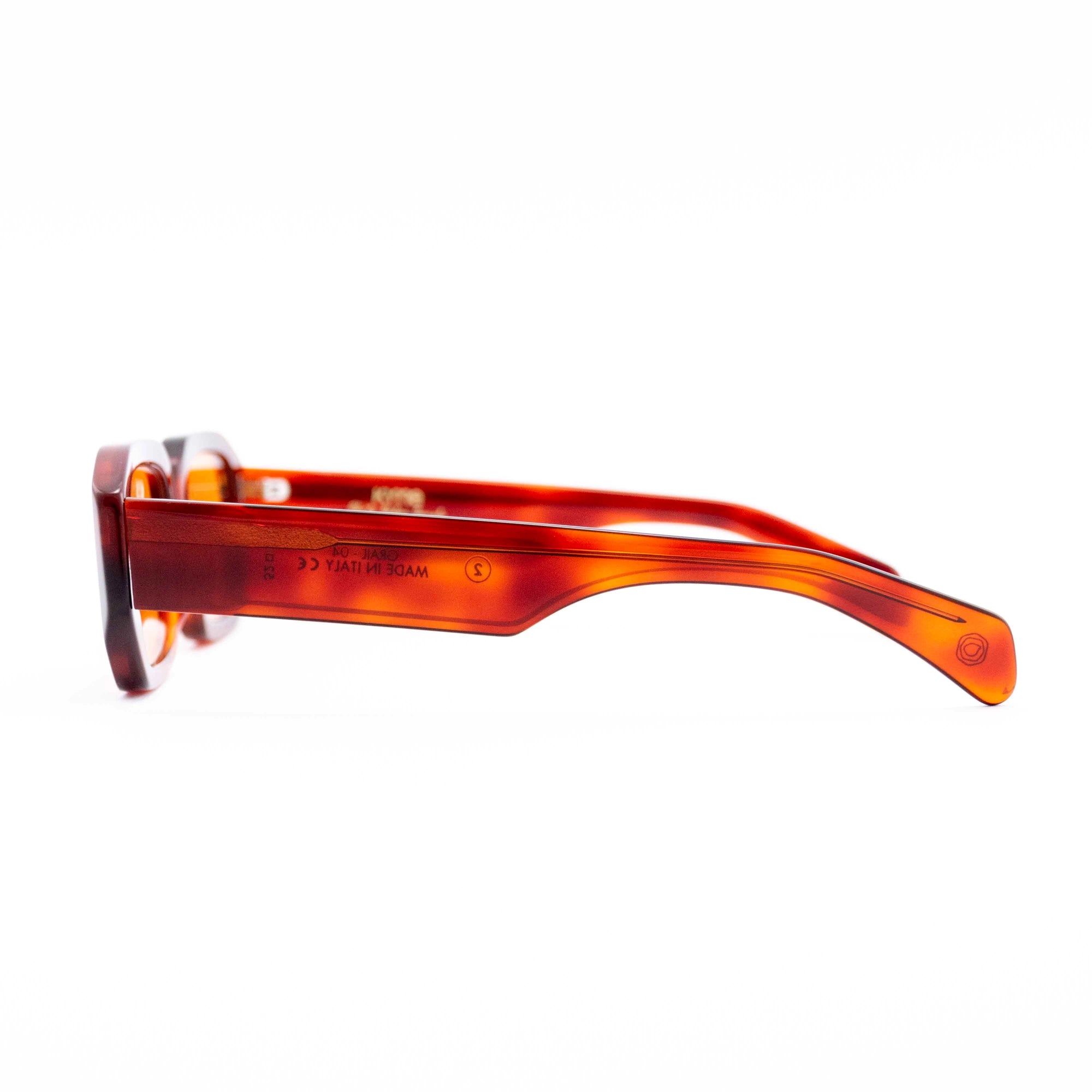 Kyme Eyewear Grail: streetwear bold rectangular sunglasses. Color White, Material Acetate cellulose, Size Large
