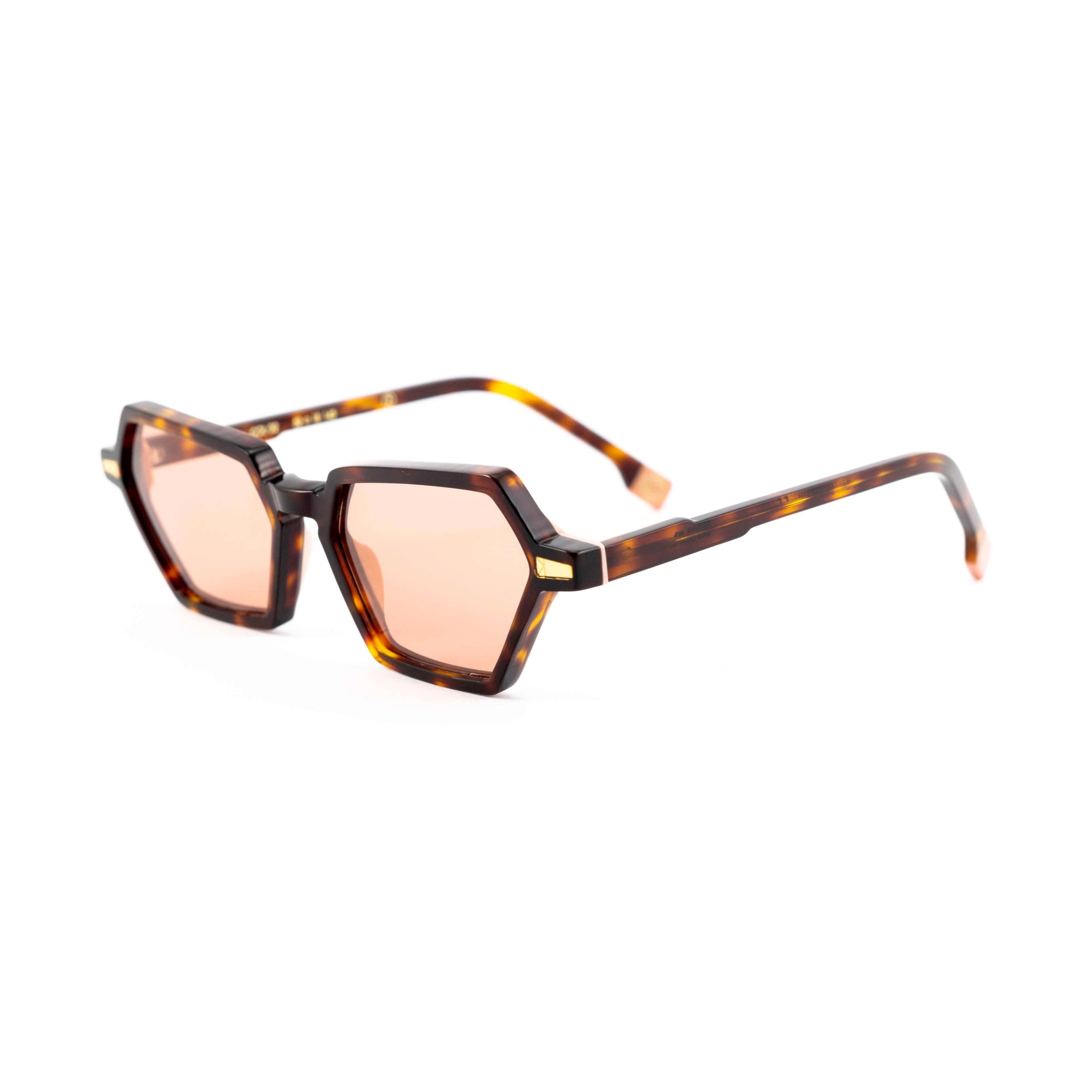 Kyme Eyewear Leya: cat-eye sunglasses. Color Tortoise, Material Acetate cellulose, Size Medium