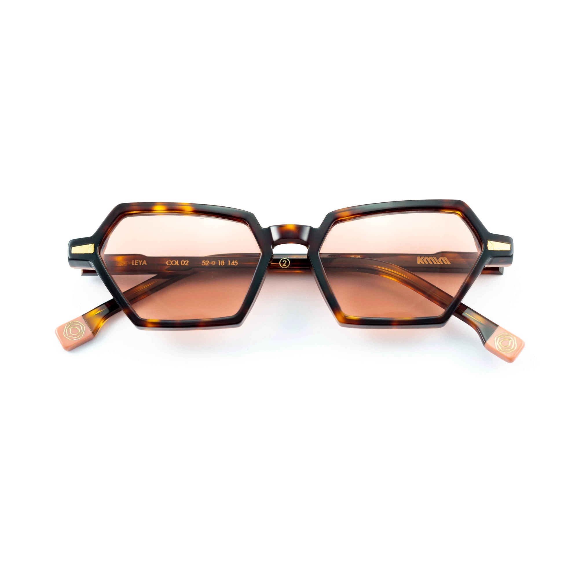 Kyme Eyewear Leya: cat-eye sunglasses. Color Strawberry, Material Acetate cellulose, Size Medium