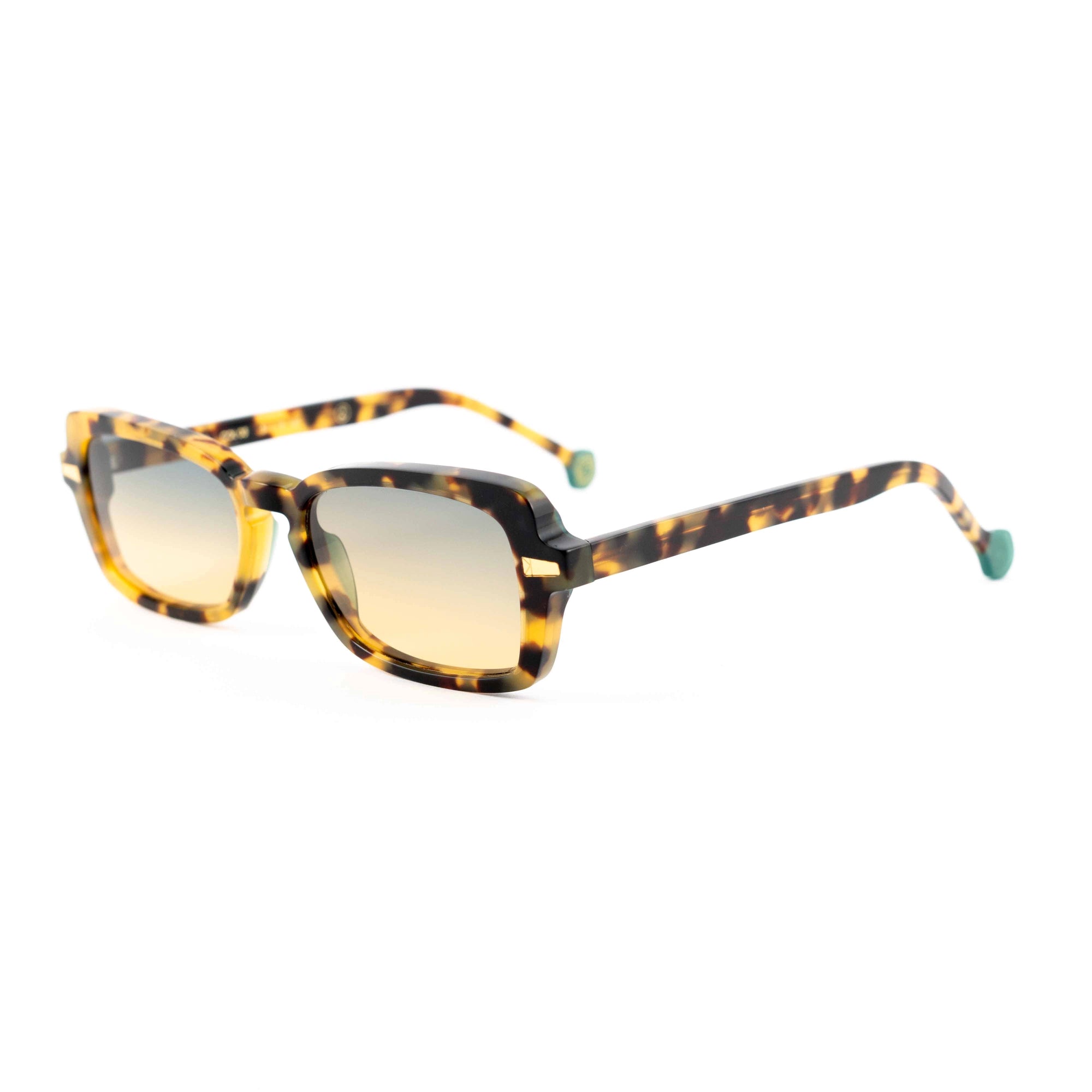 Kyme Eyewear GIORGIA3: cat-eye vintage sunglasses. Color Tortoise, Material Acetate cellulose, Size Medium