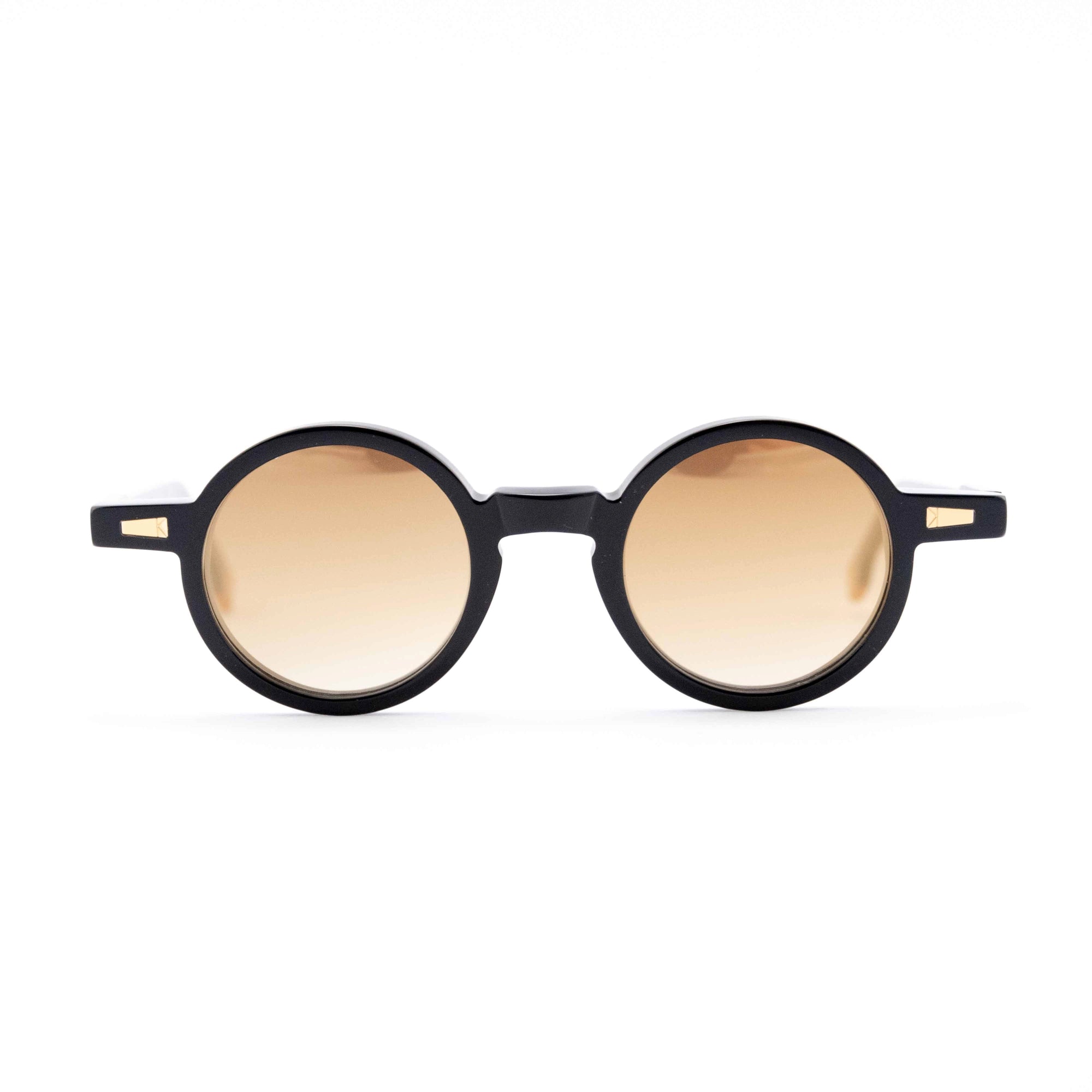 Kyme Eyewear Lupe: round sunglasses. Color Black, Material Acetate cellulose, Size Medium
