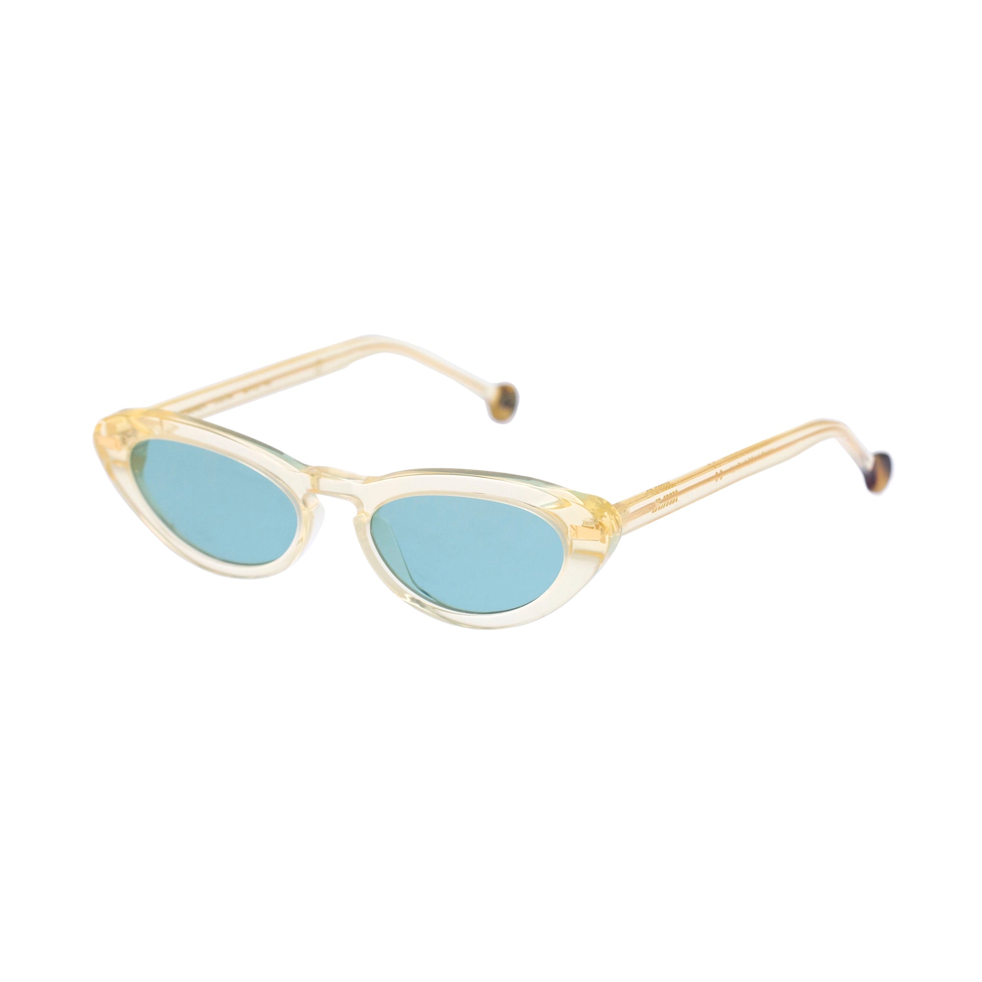 Kyme Eyewear Carmen: butterlfy vintage sunglasses. Color Camouflage black, Material Acetate cellulose, Size Medium