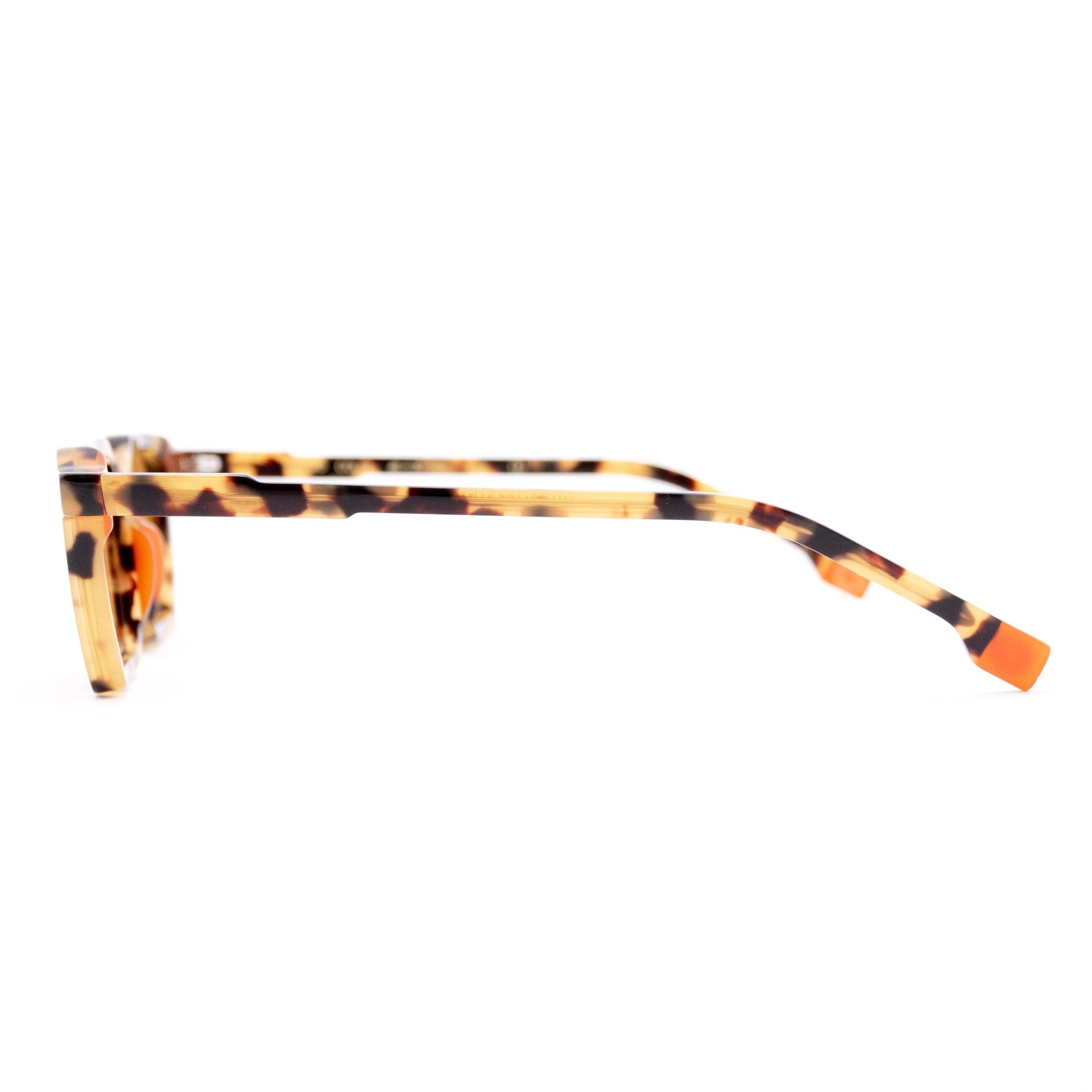 Kyme Eyewear Idalgo: rectangular sunglasses. Color Tortoiseshell, Material Acetate cellulose, Size Medium