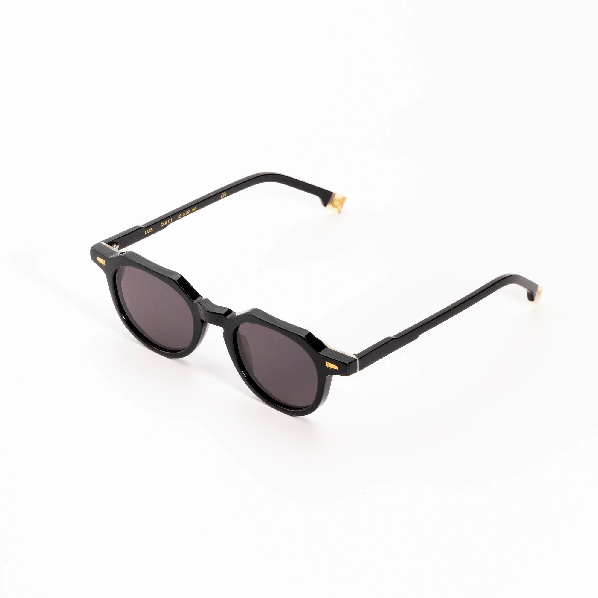 Kyme Eyewear Lars: Sunglasses Streatwear Kyme. Color Matt Black, Material Acetate cellulose, Size Medium