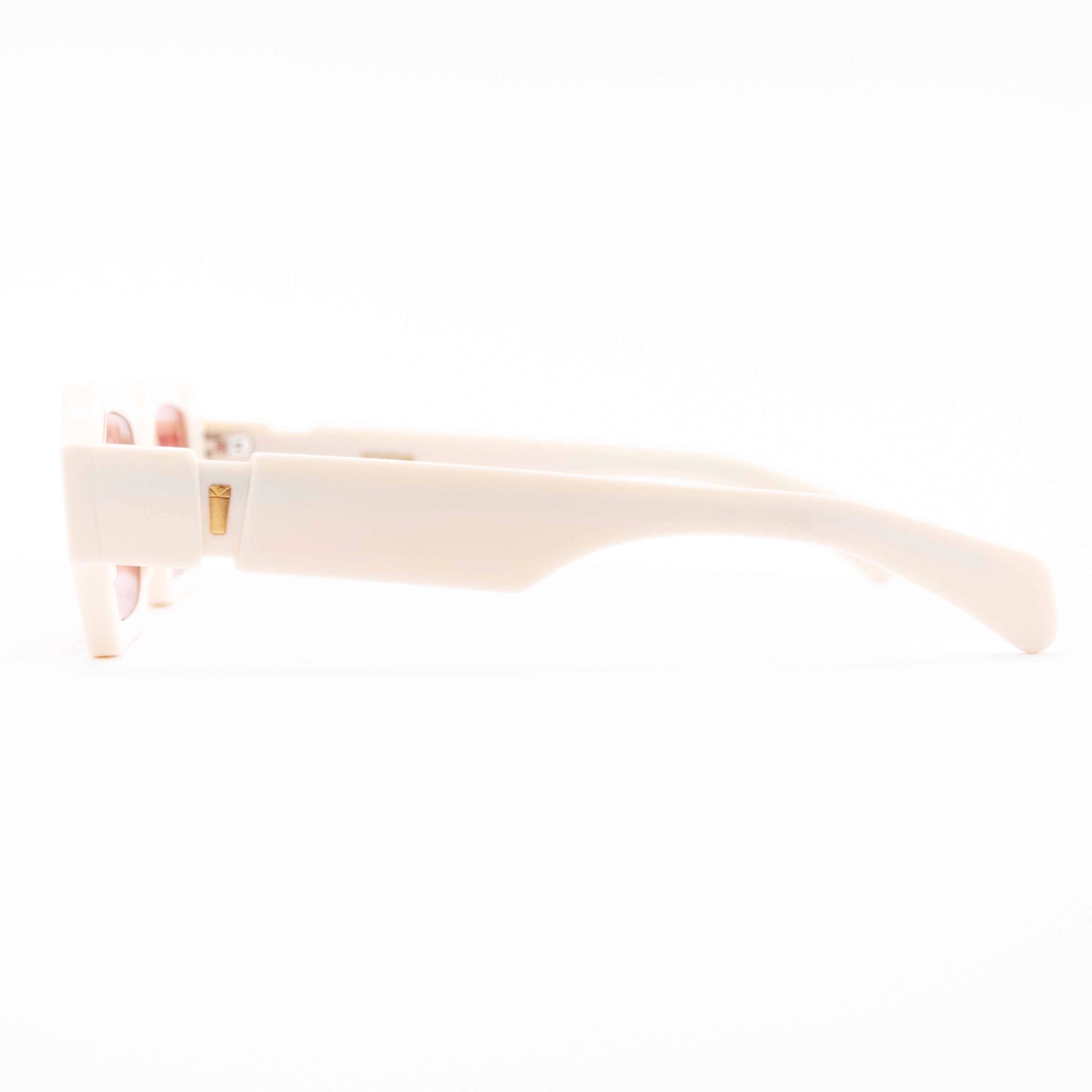 Kyme Eyewear Kendrick: rectangular streetwear sunglasses. Color Amber, Material Acetate cellulose, Size Medium