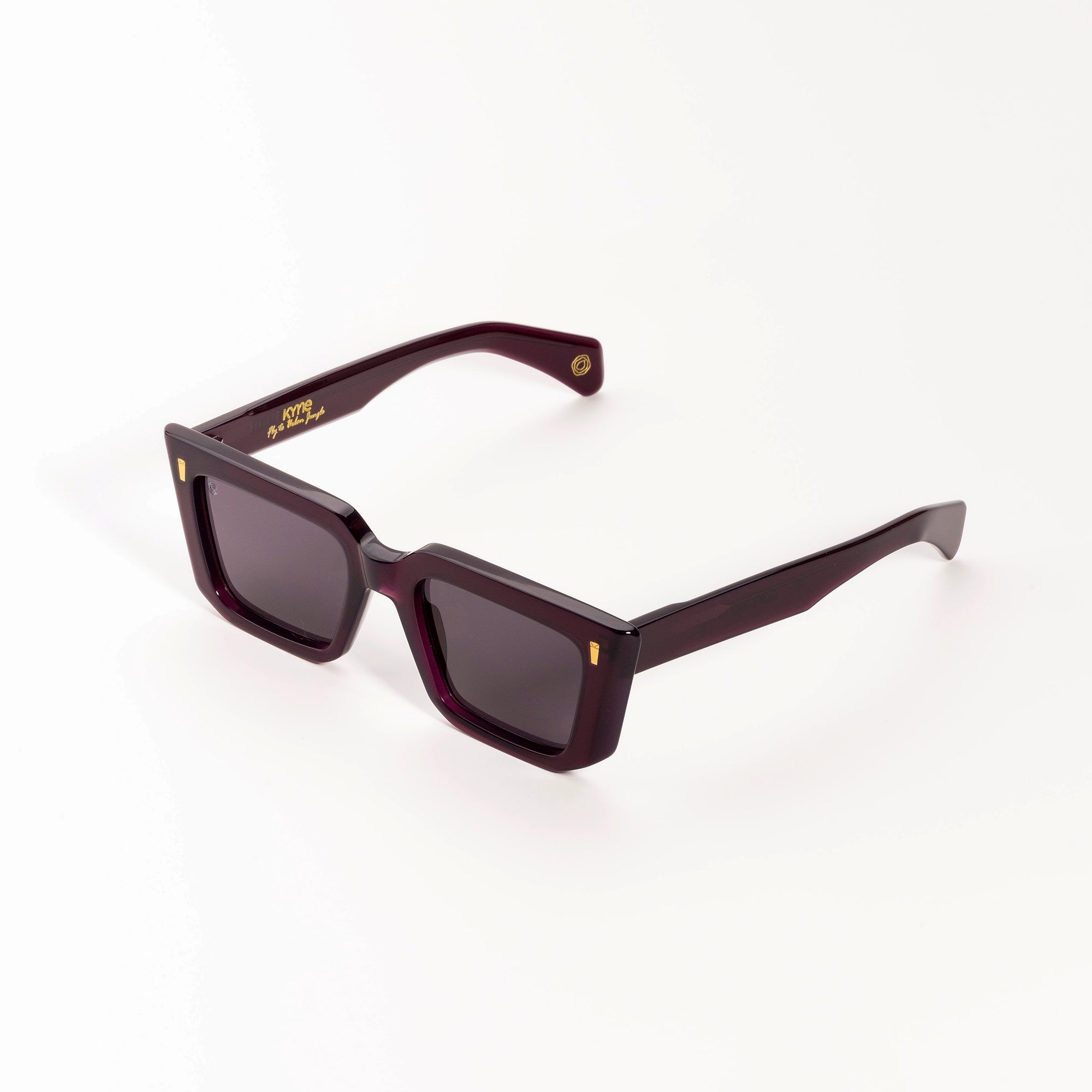 Kyme Eyewear COZY1: streetwear women bold rectangular sunglasses. Color Black, Material Acetate cellulose, Size Large