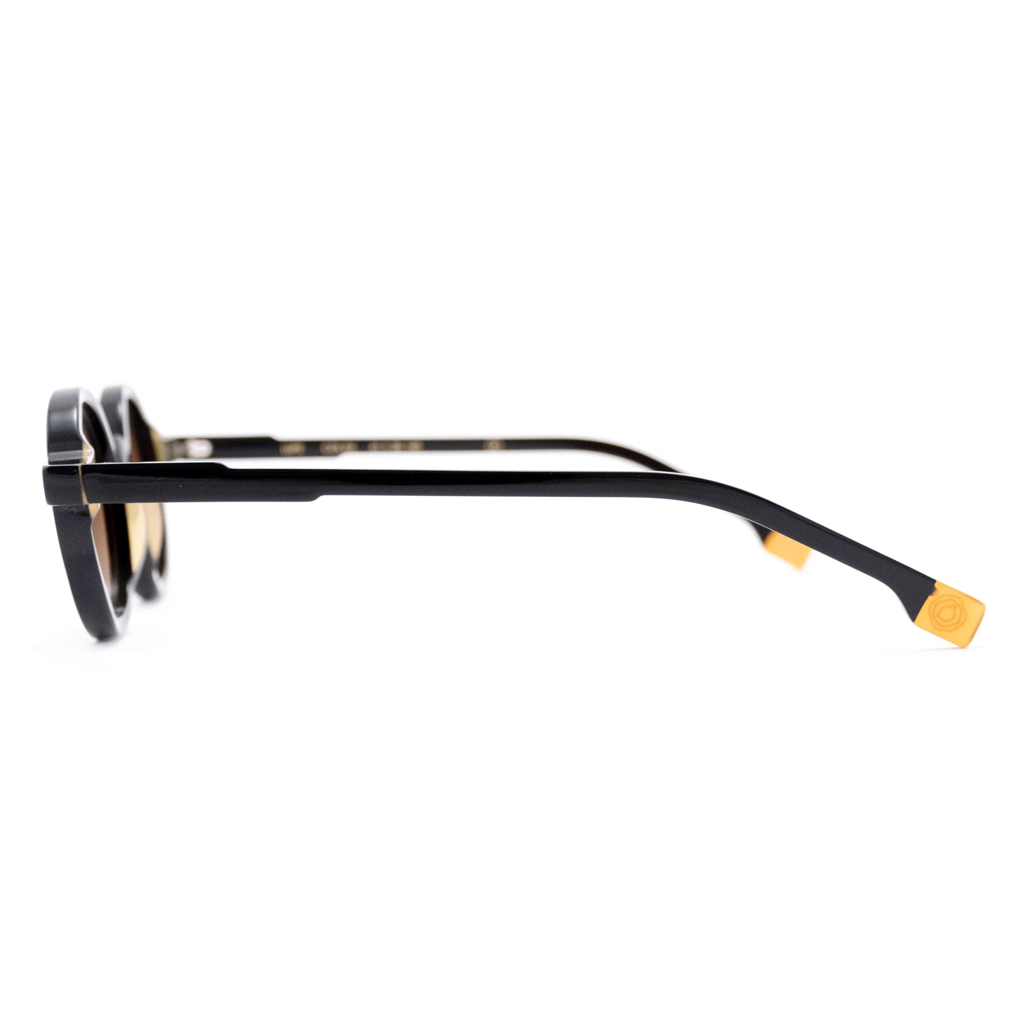 Kyme Eyewear Lupe: round sunglasses. Color Yellow, Material Acetate cellulose, Size Medium