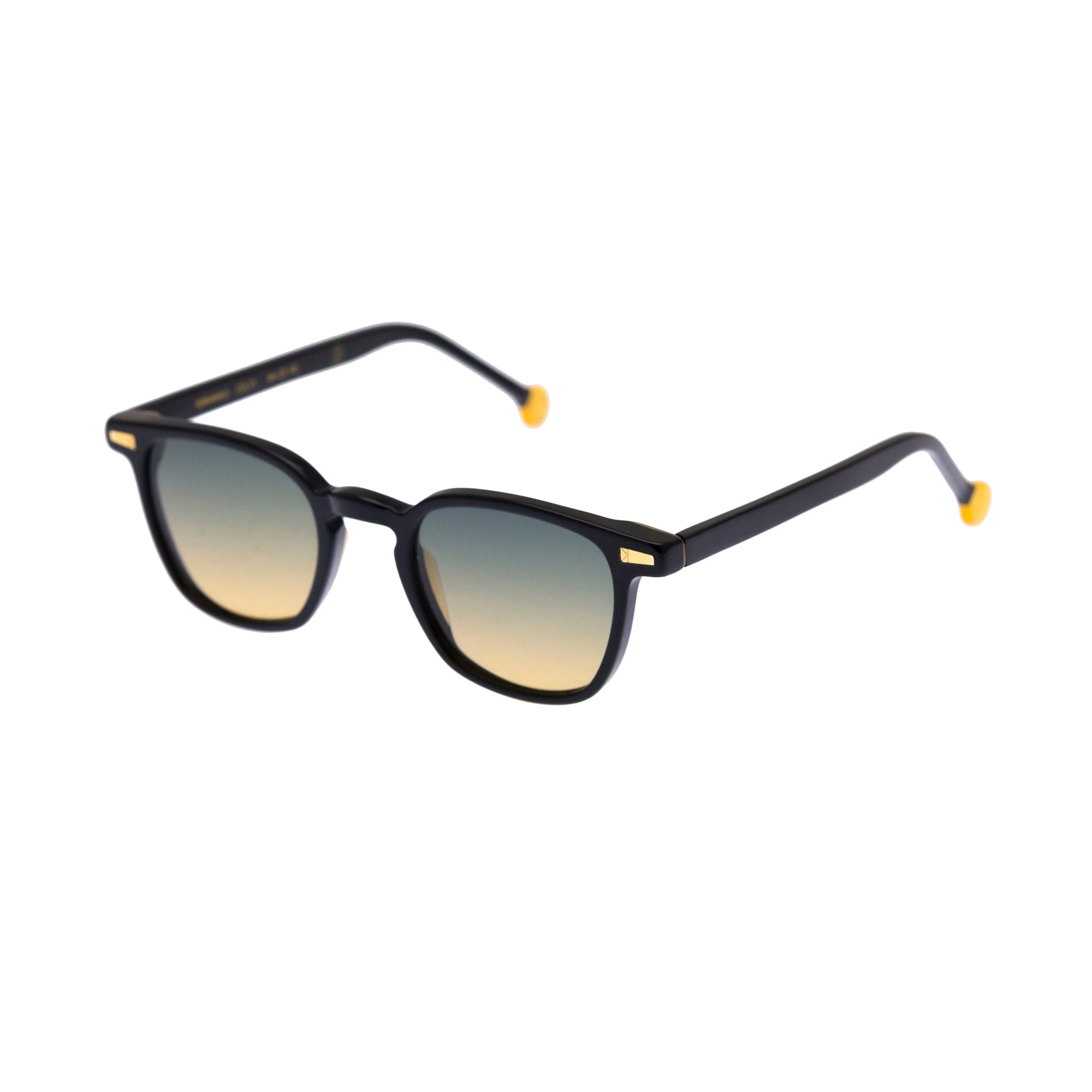 Kyme Eyewear Fernando: squared vintage sunglasses. Color White, Material Acetate cellulose, Size Medium