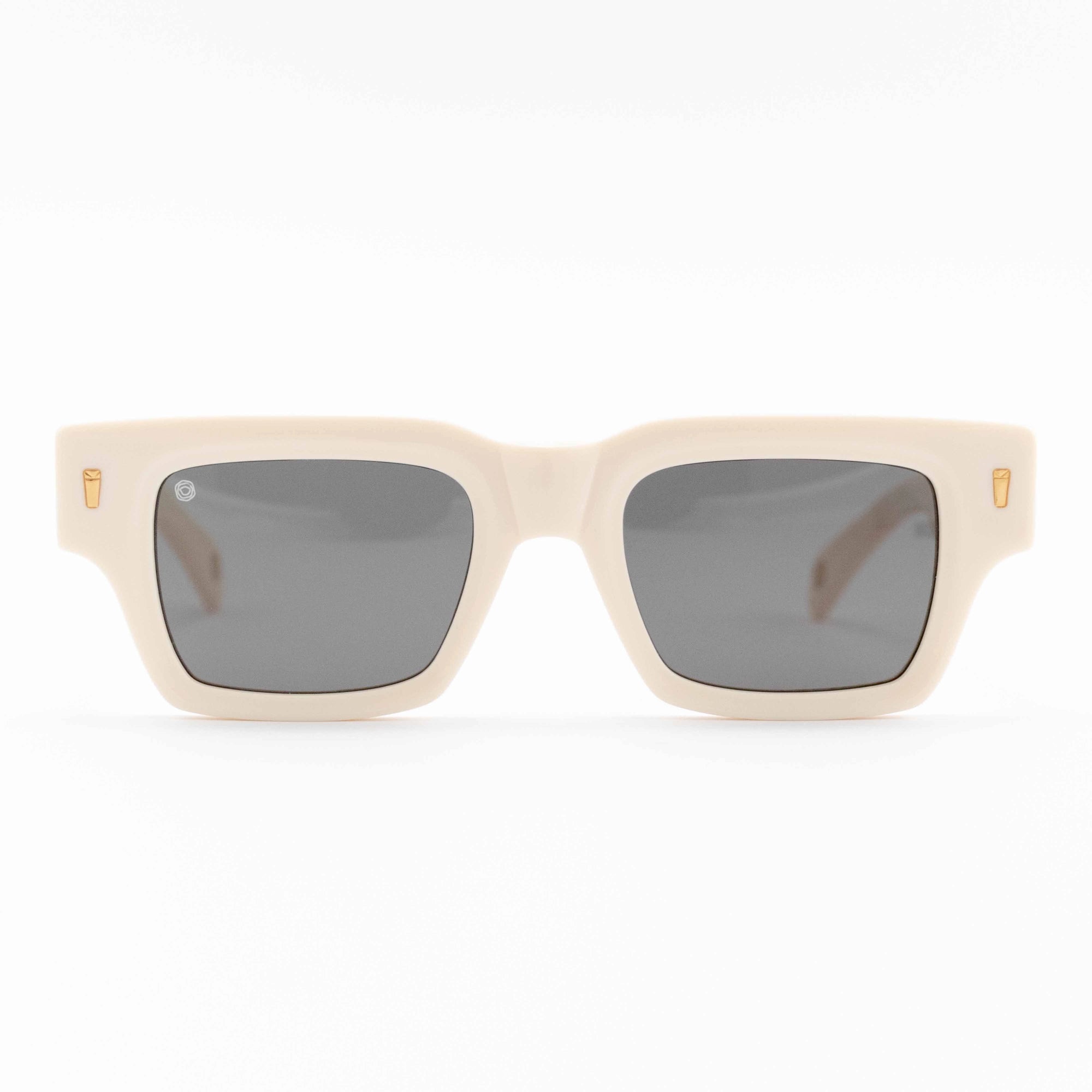 Kyme Eyewear Boxy: streetstyle squared sunglasses. Color Dark avana, Material Acetate cellulose, Size Medium