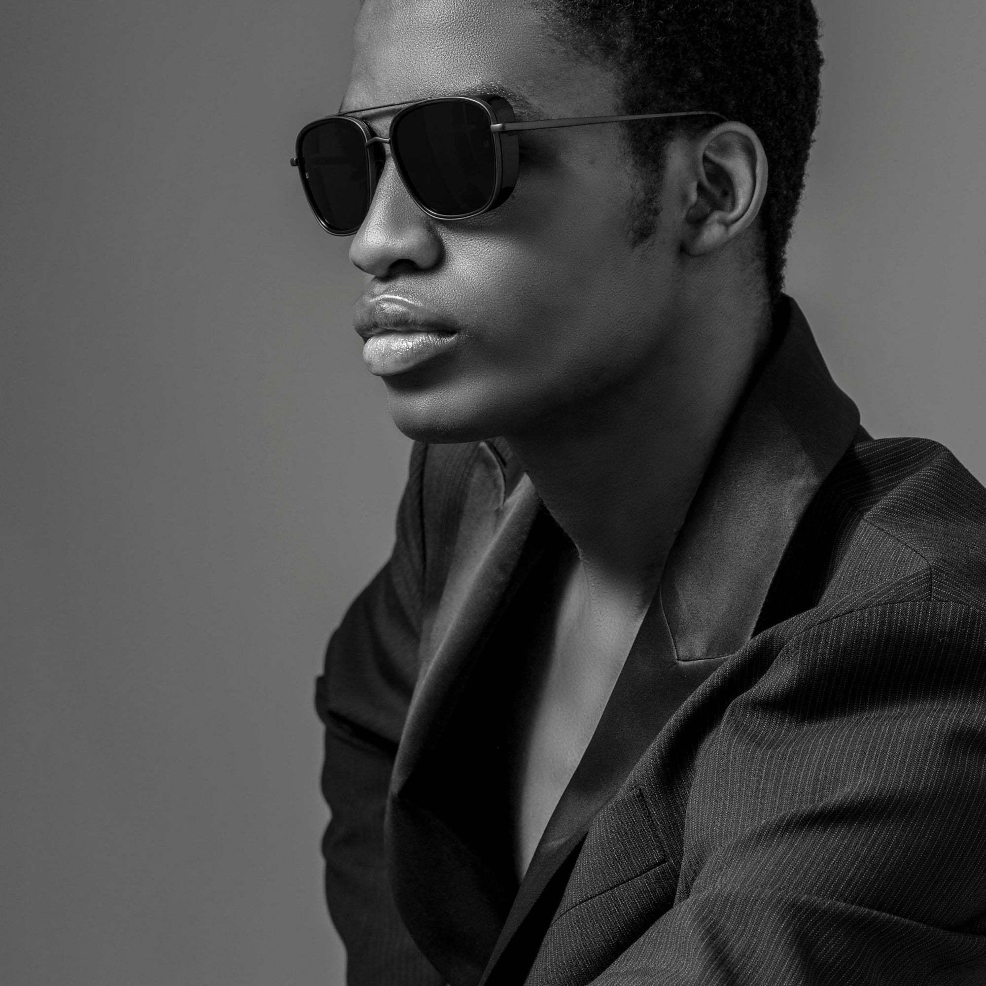 Jarvis Sunglasses in Matt Black Nickel