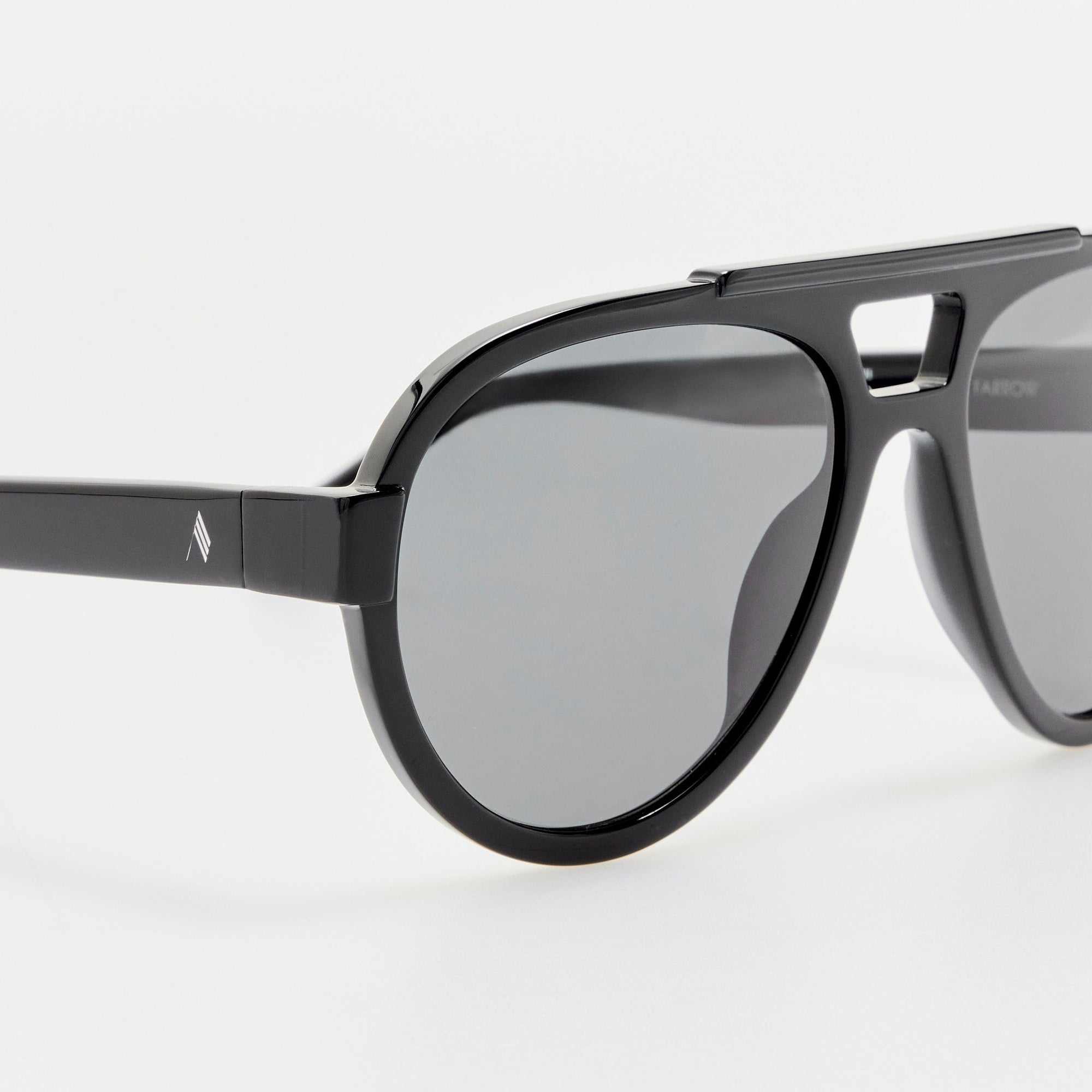 Jurgen Aviator Sunglasses in Black