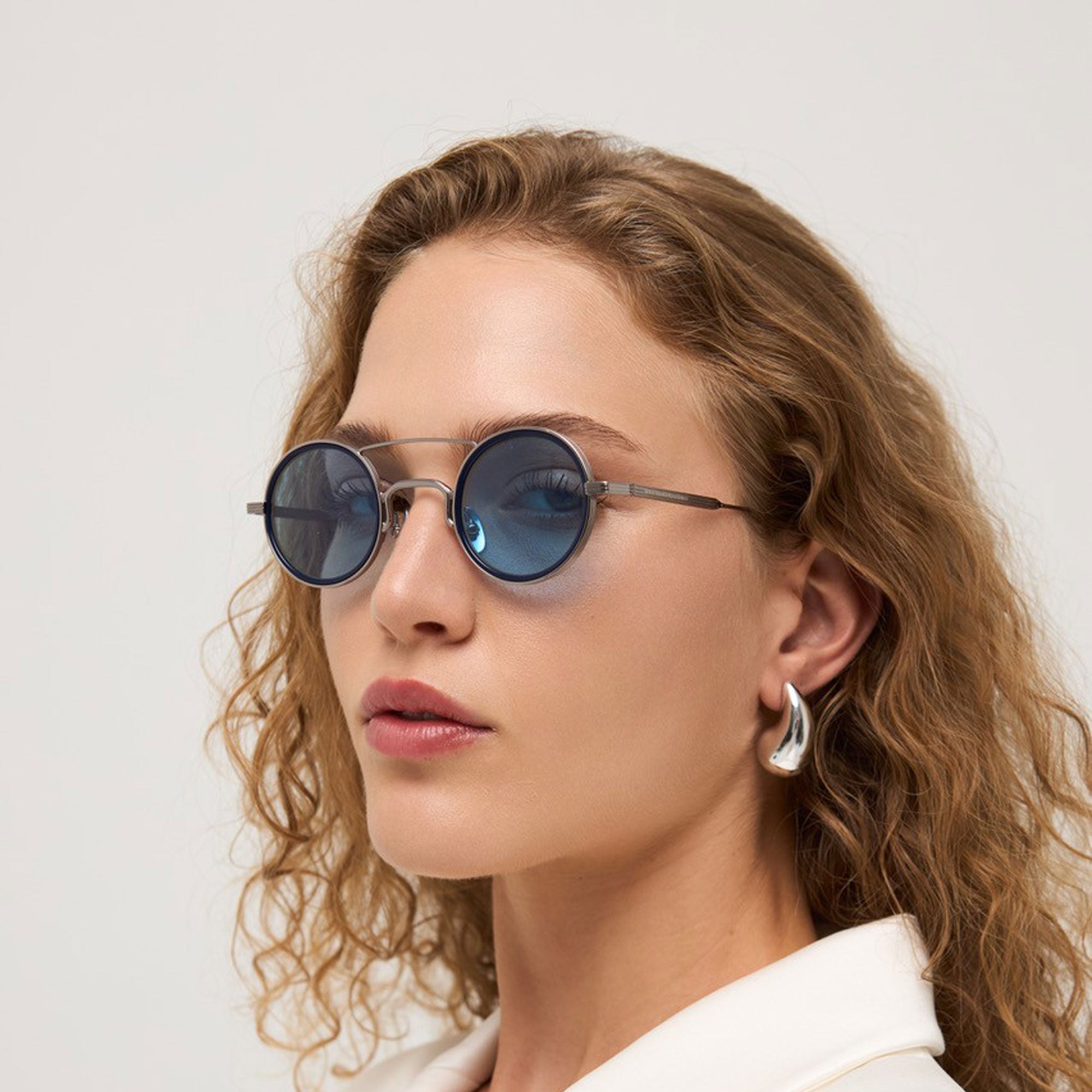 Lucas-2 - Shiny Silver / Navy