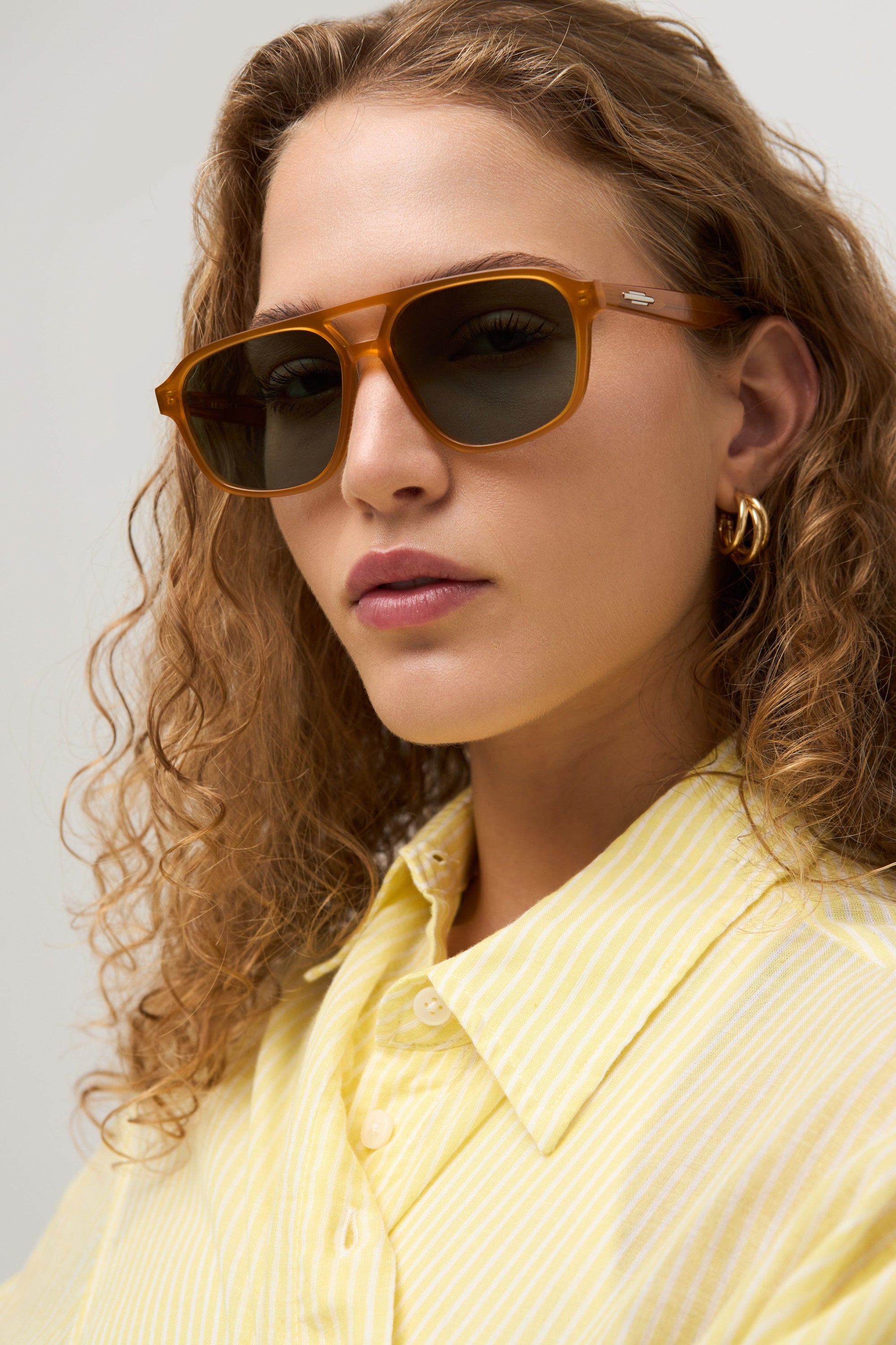 Magnus - Mustard - 51 Light Green Gradient