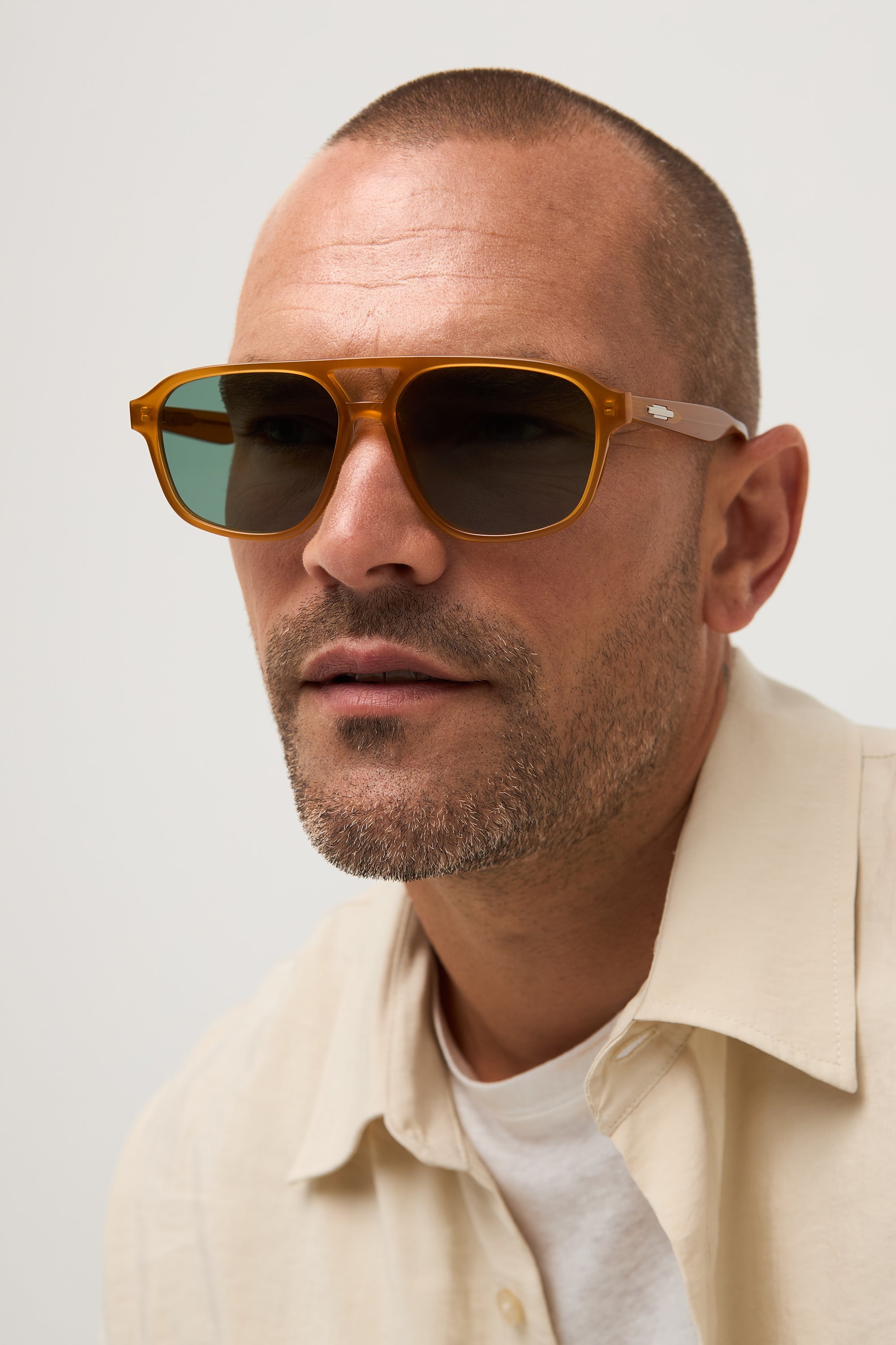 Magnus - Mustard - 51 Light Green Gradient