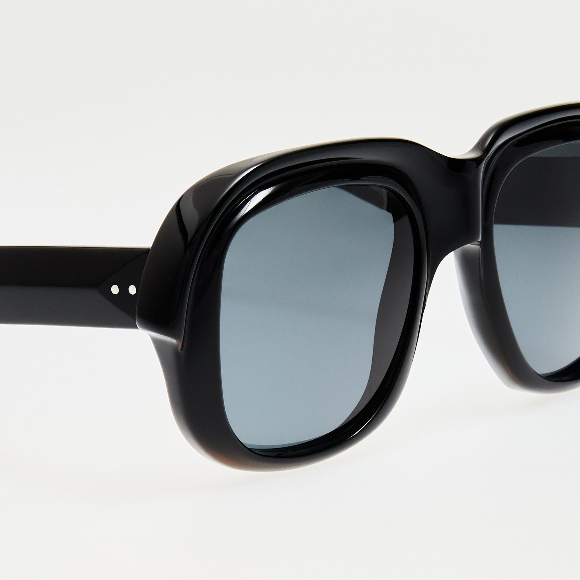 Oversize Sunglasses in Black