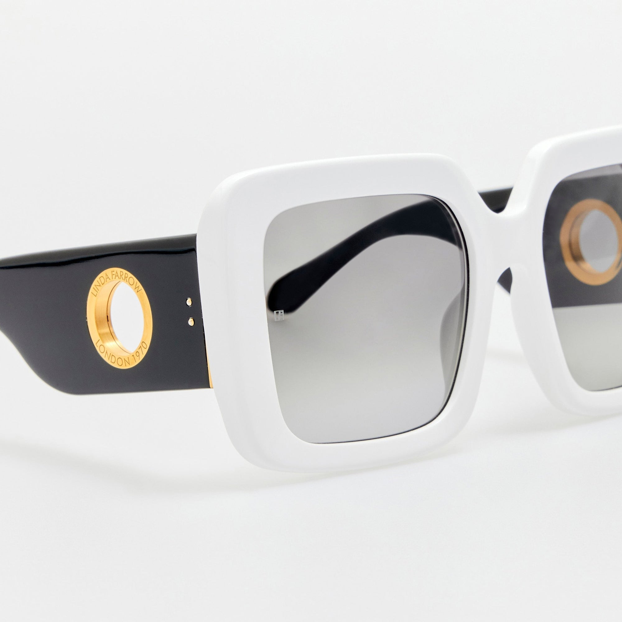 Shelly Oversize Sunglasses in White