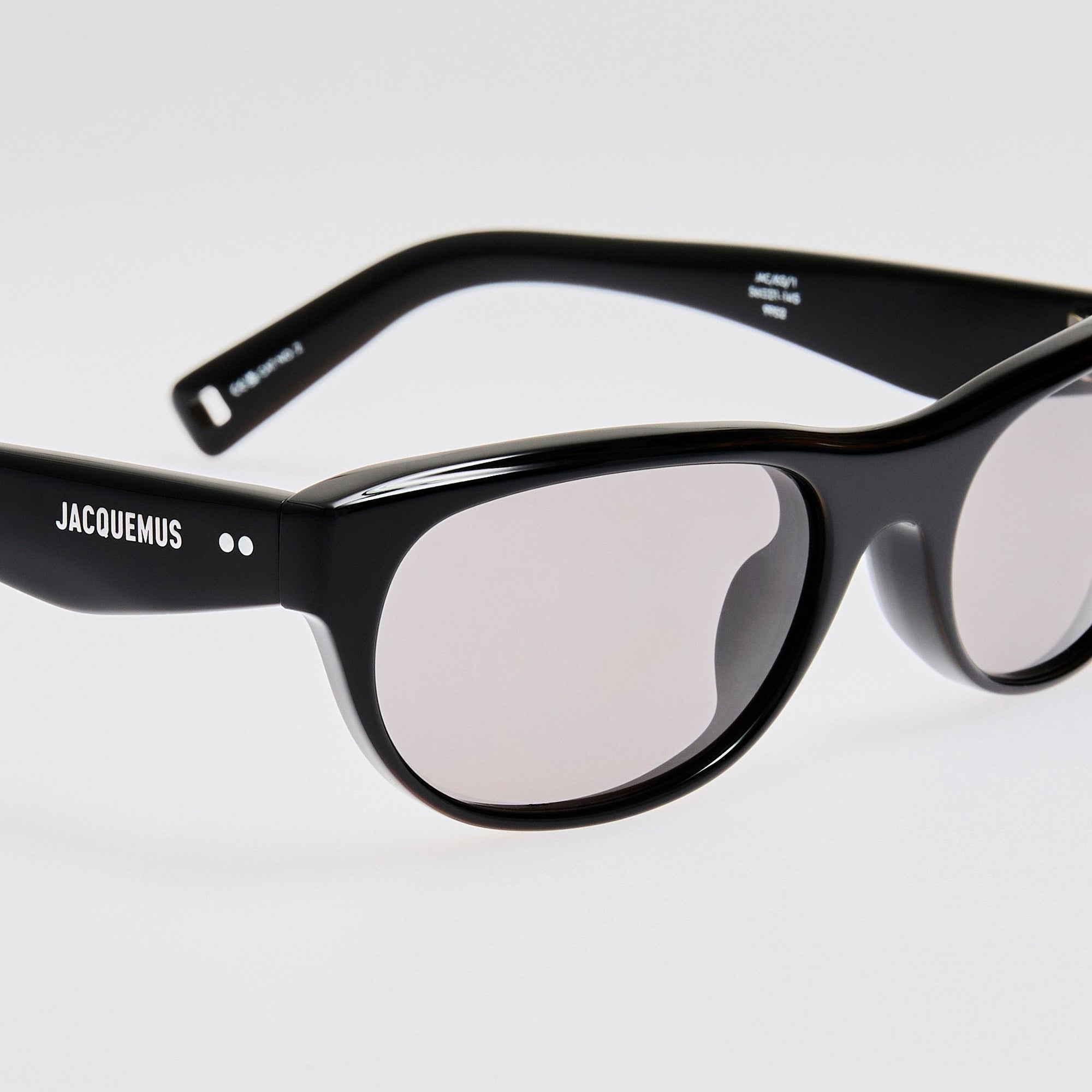 Sole Angular D-Frame in Black