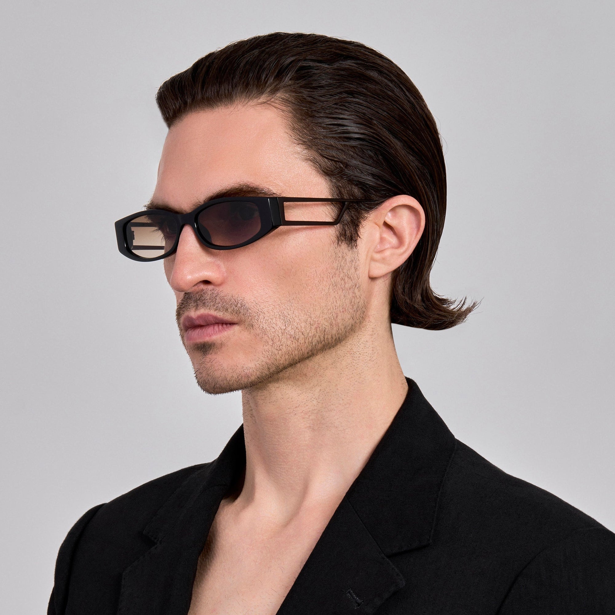 Susie Vista Temple Sunglasses in Black and Mocha Lens