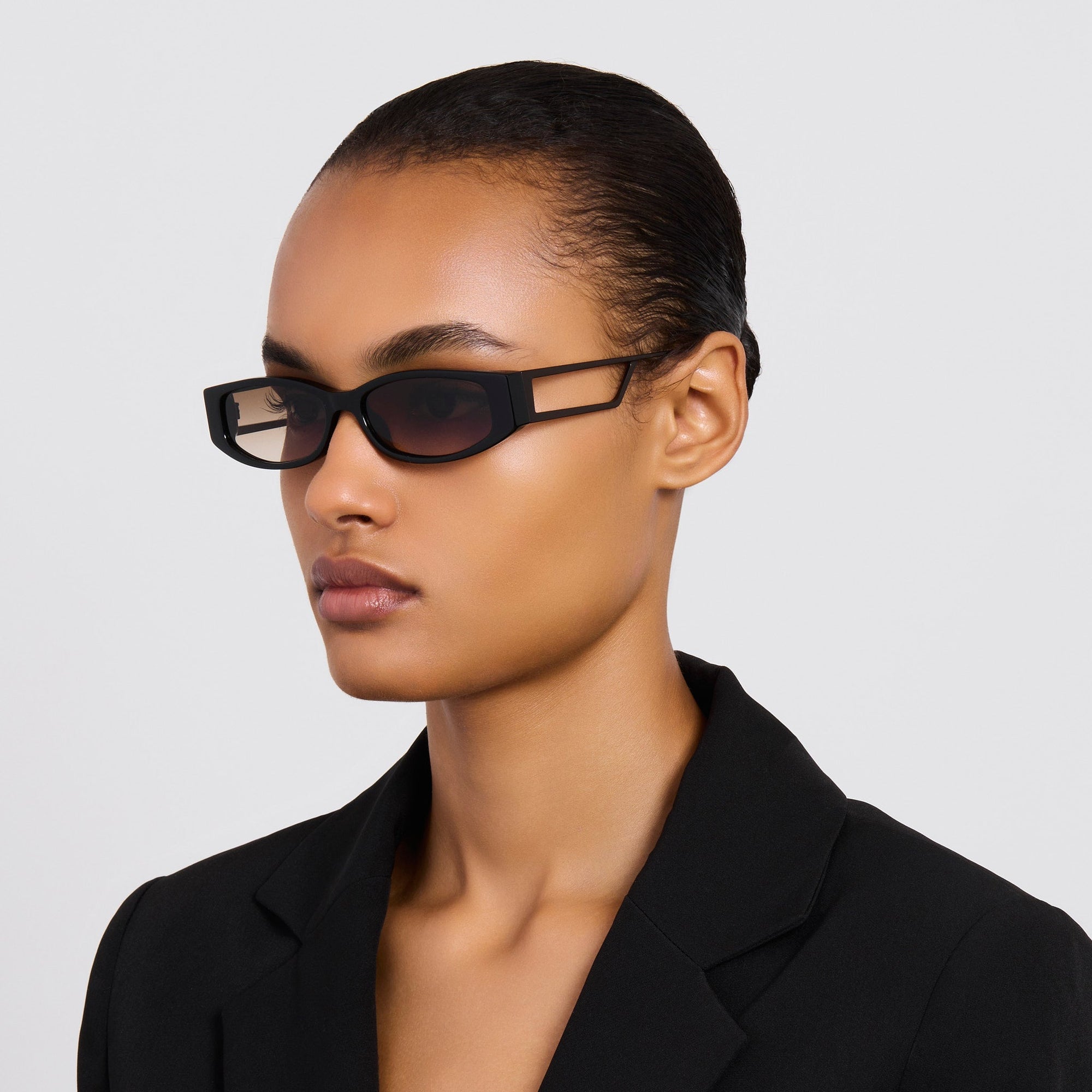 Susie Vista Temple Sunglasses in Black and Mocha Lens