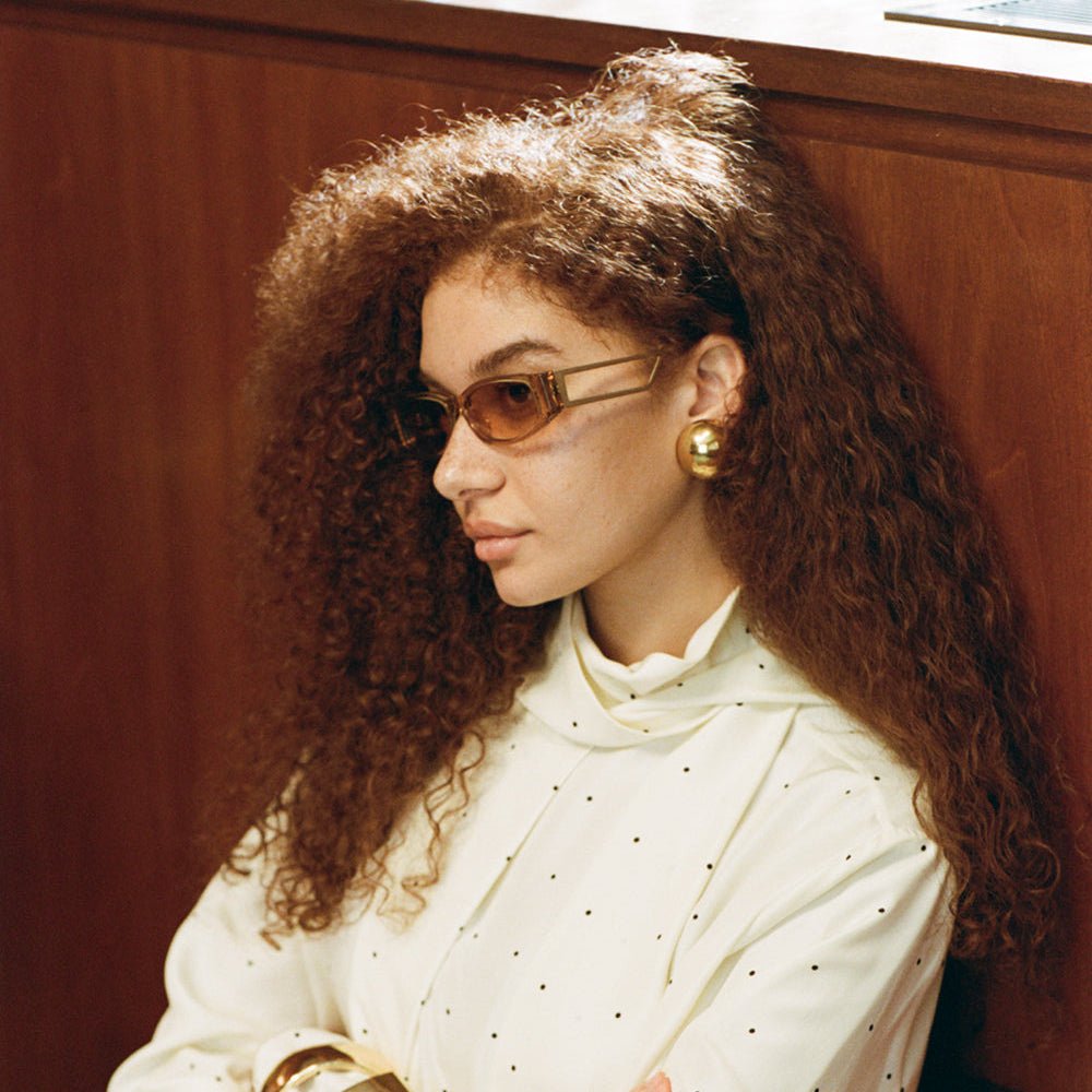 Susie Vista Temple Sunglasses in Honey