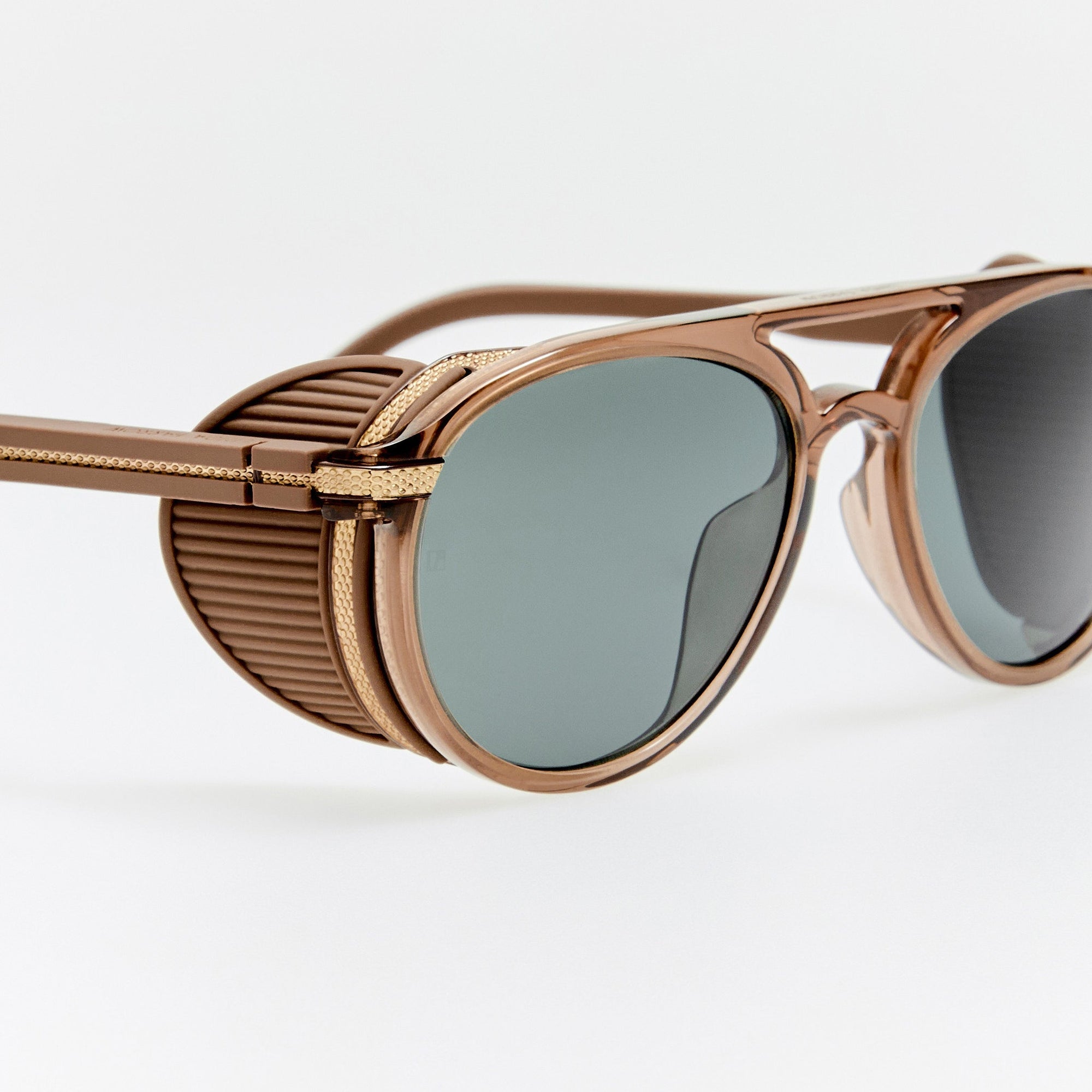 Sutton Explorer Sunglasses in Brown