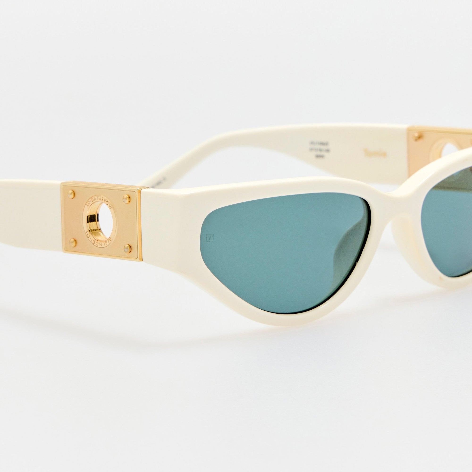 Tomie Sunglasses in White