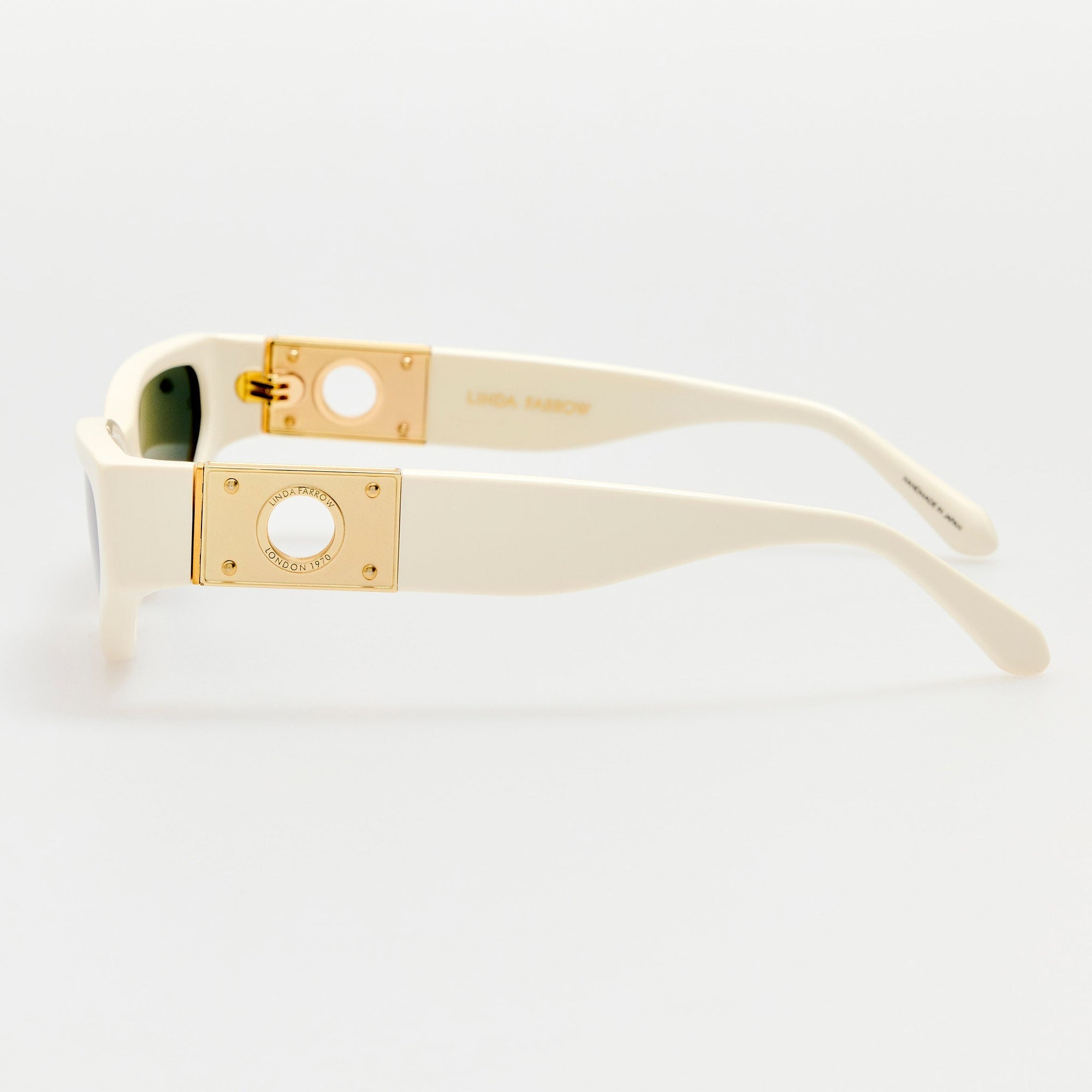 Tomie Sunglasses in White