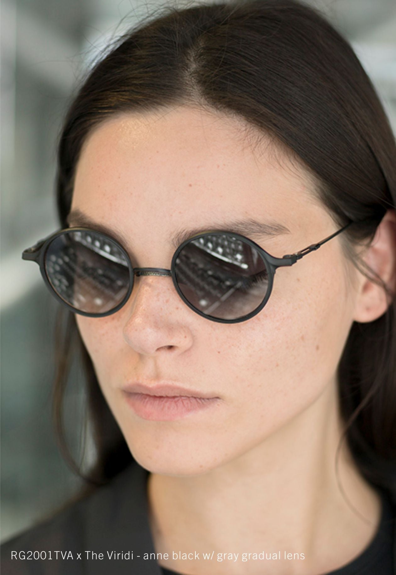 RG2001TVA x The Viridi-Anne black w/ gray gradual lens