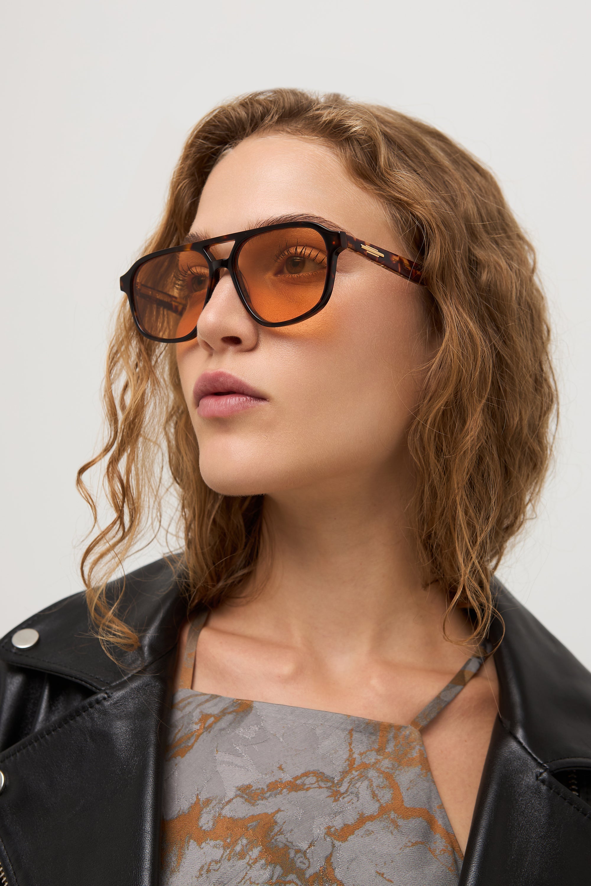 Waxy - Tortoise - 34 Dark Orange